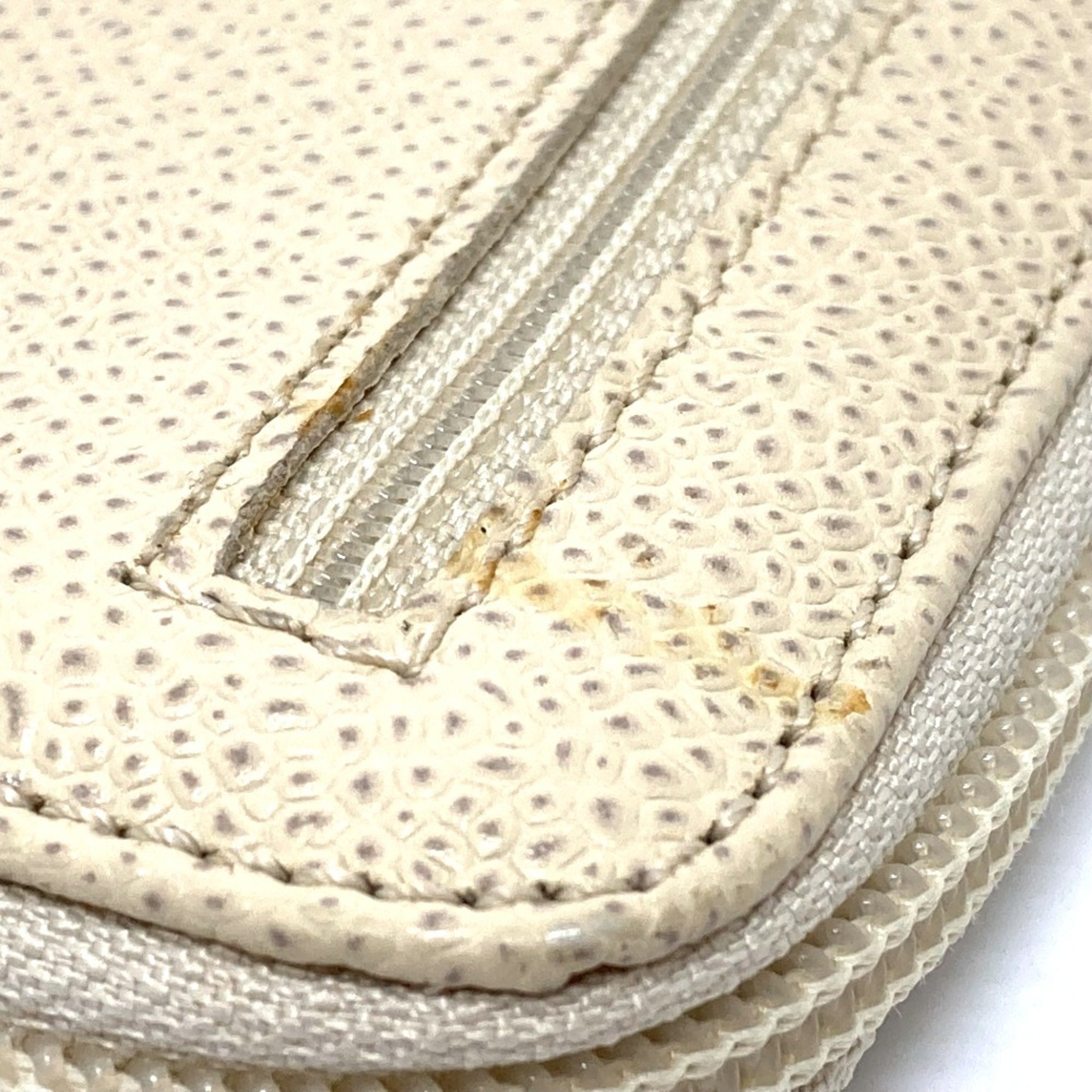 Chanel Beige Leather Long Wallet (Bi-Fold) (Pre-Owned)