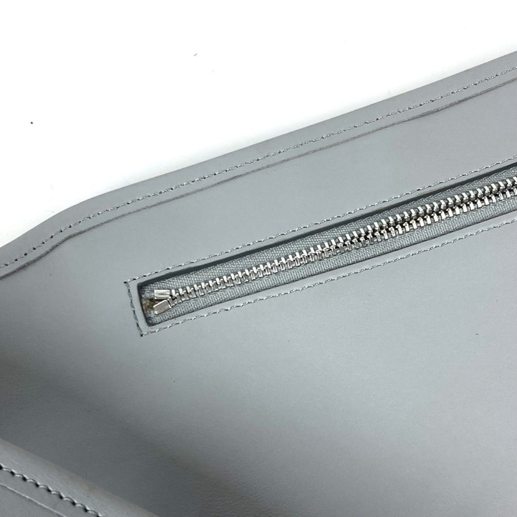 Burberry Gray Leather Fanny Pack (Pre-Owned)