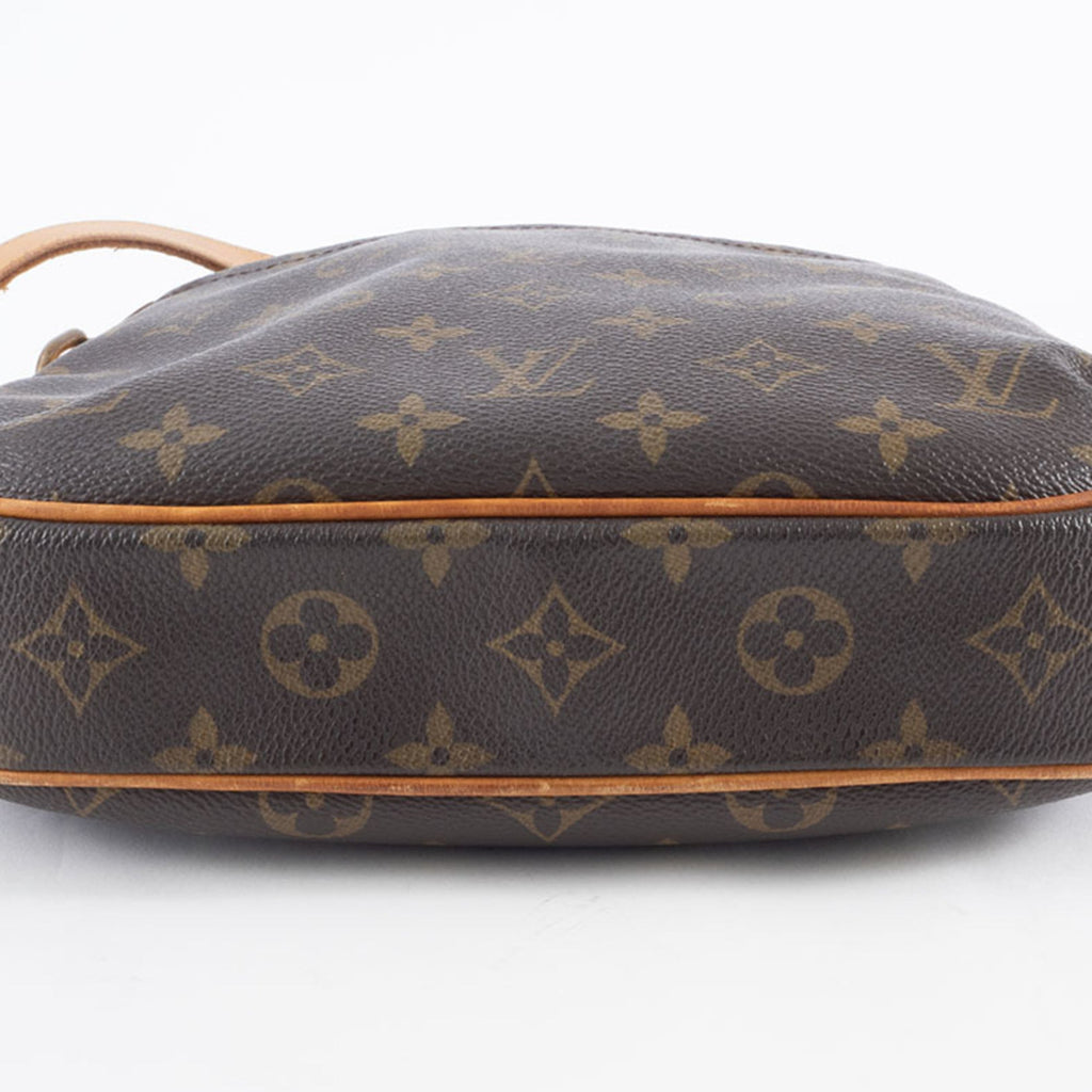 Louis Vuitton Brown Monogram Canvas Shoulder Bag (Pre-Owned)