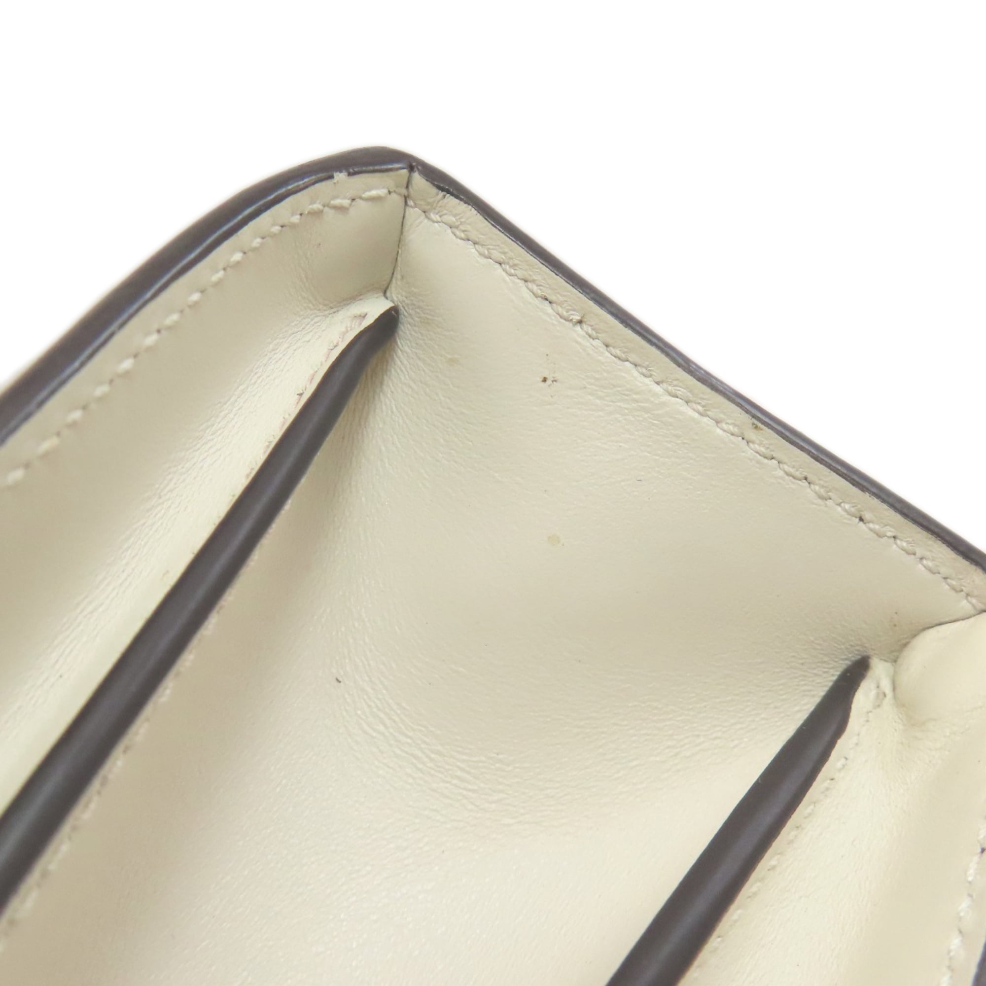 Gucci White Leather Shoulder Bag (Pre-Owned)