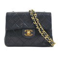 Chanel Black Leather Shoulder Bag (Pre-Owned)