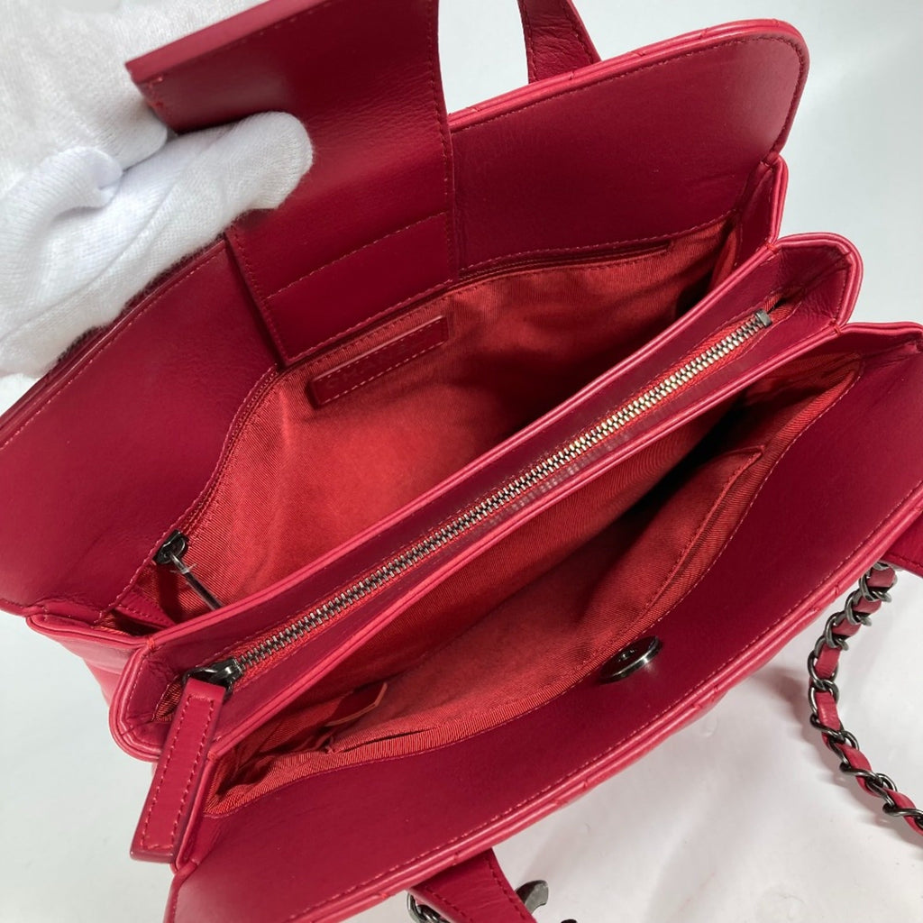 Chanel Pink Leather Tote Bag (Pre-Owned)