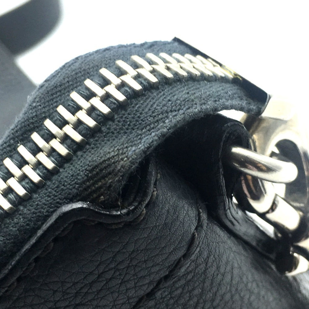 Gucci Dark Gray Leather Shoulder Bag (Pre-Owned)