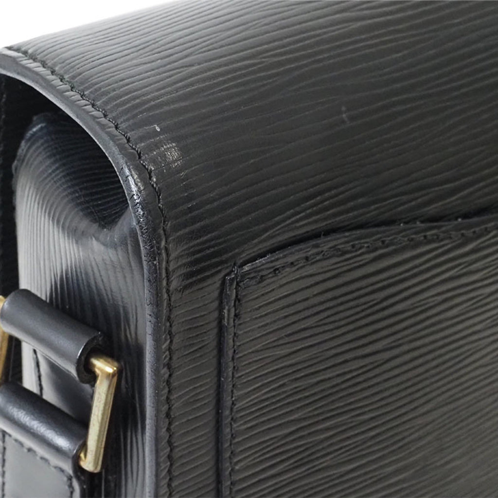 Louis Vuitton Black Epi Leather Pochette Shoulder Bag (Pre-Owned)