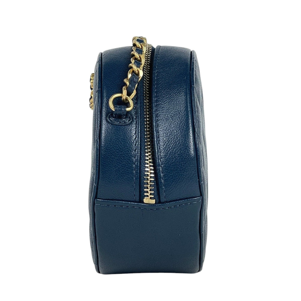 Chanel Blue Leather Shoulder Bag (Pre-Owned)