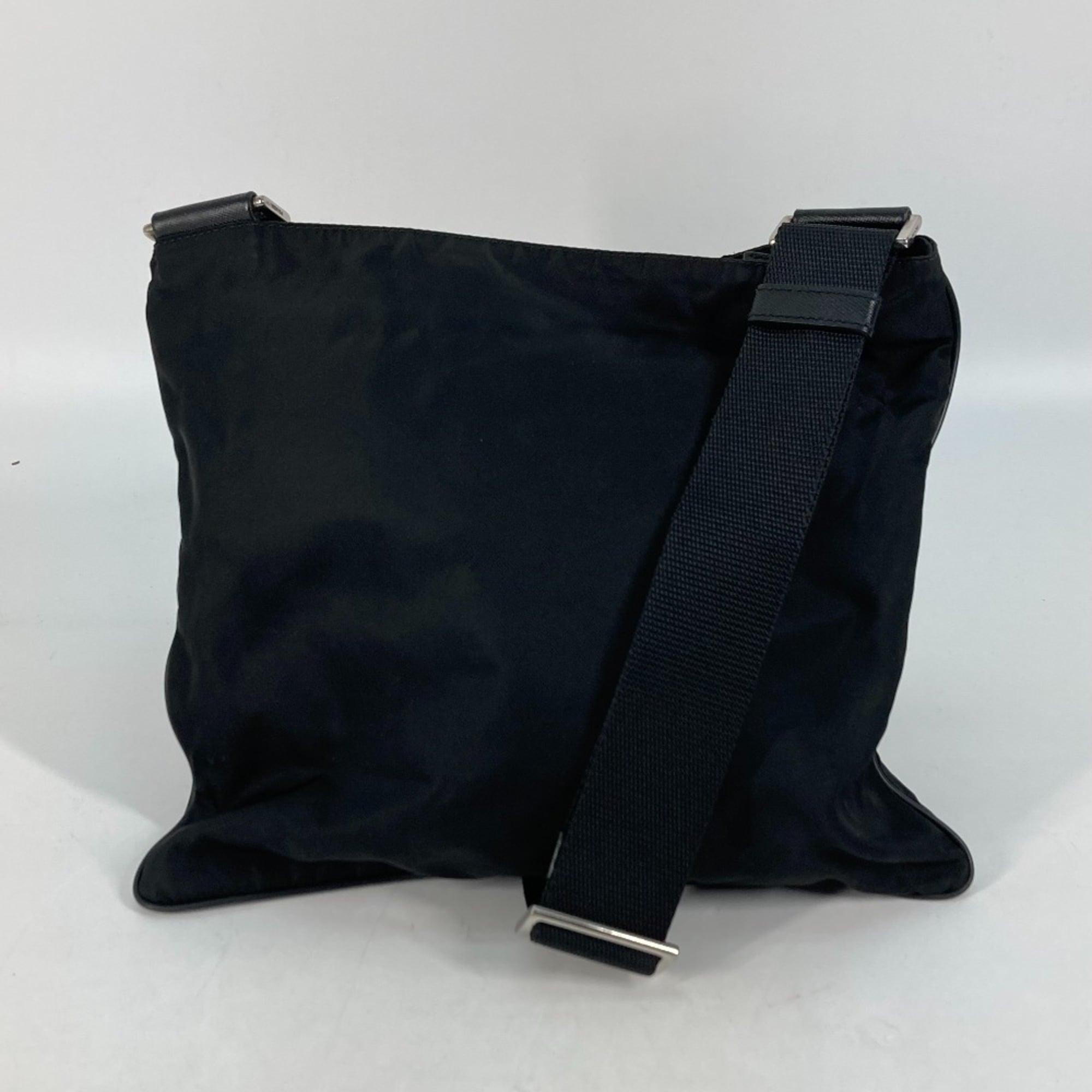 Prada Black Nylon Pochette Shoulder Bag (Pre-Owned)