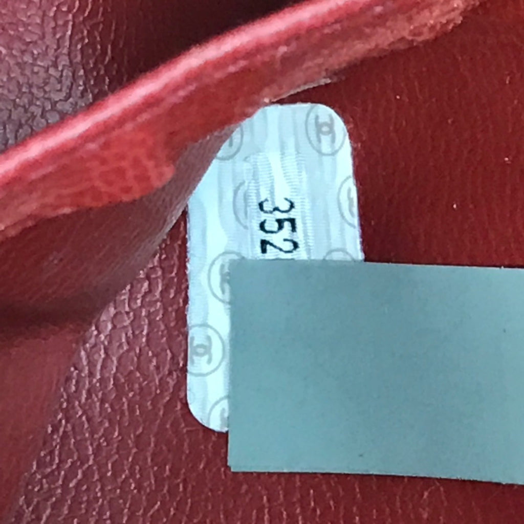 Chanel Red Leather Handbag (Pre-Owned)