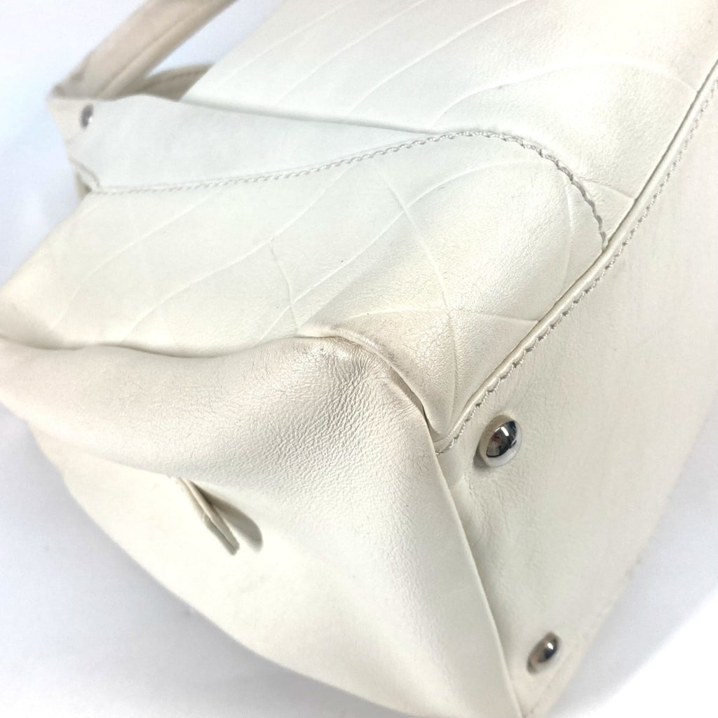 Chanel White Leather Boston Bag (Pre-Owned)