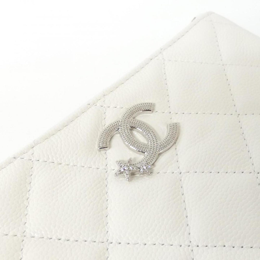 Chanel White Grained Calfskin Pouch (Pre-Owned)