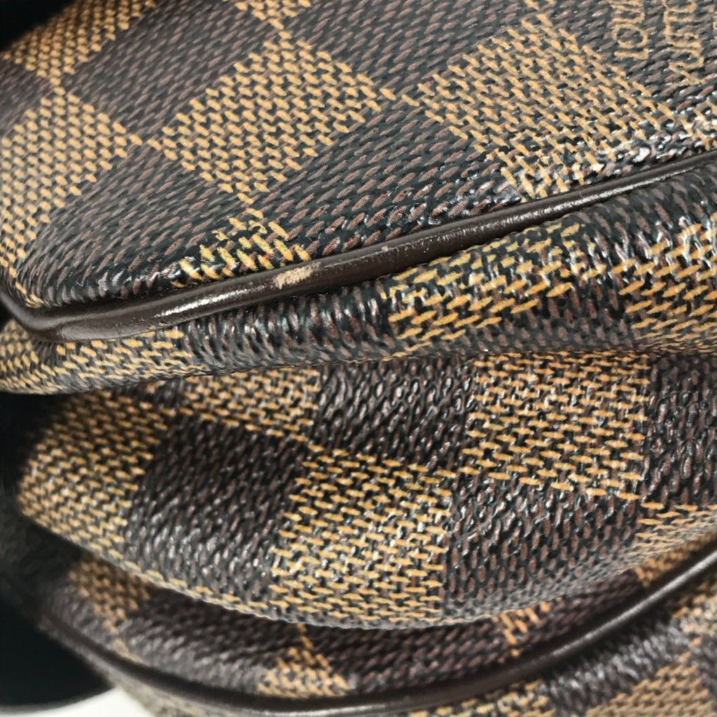 Louis Vuitton Brown Other Shoulder Bag (Pre-Owned)