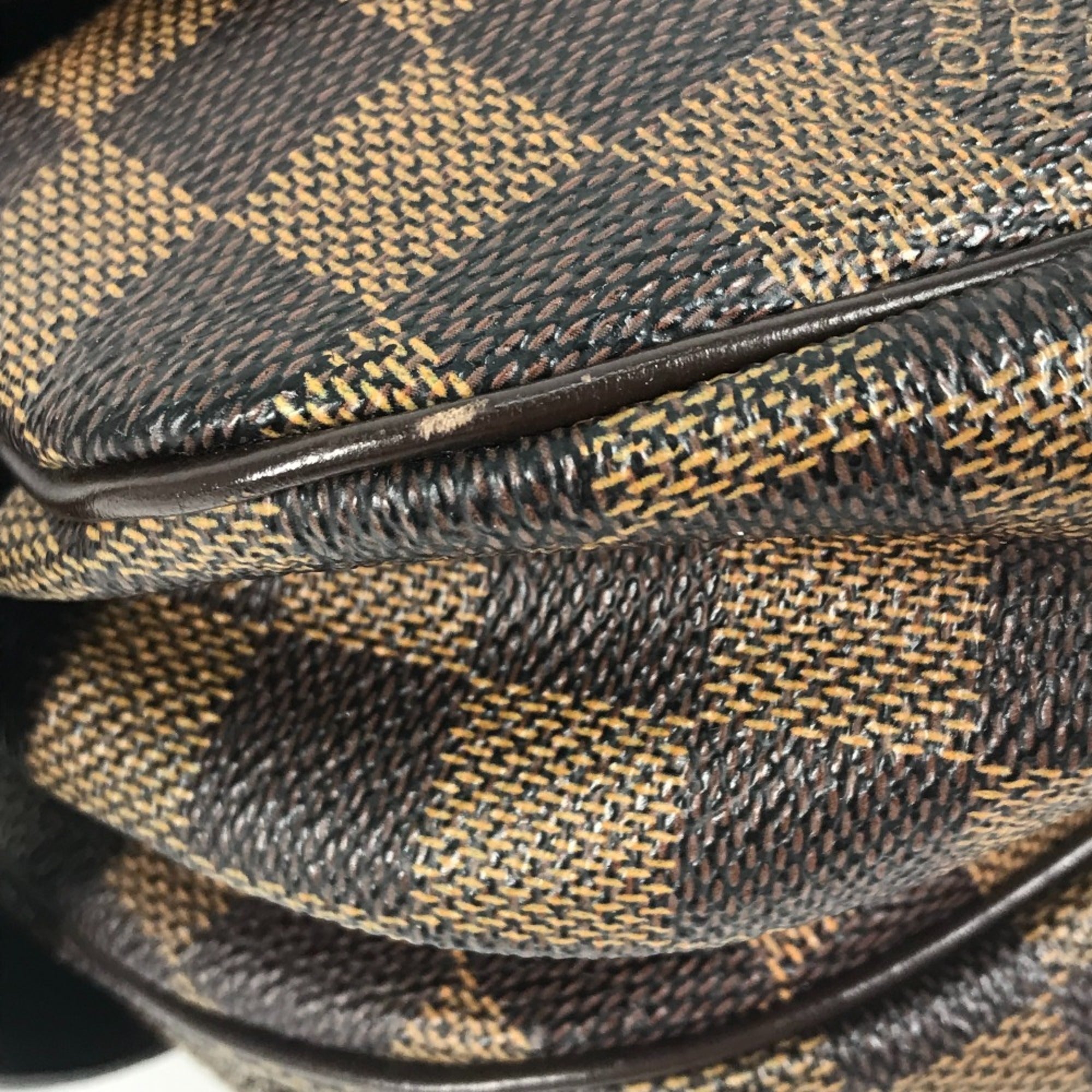 Louis Vuitton Brown Other Shoulder Bag (Pre-Owned)