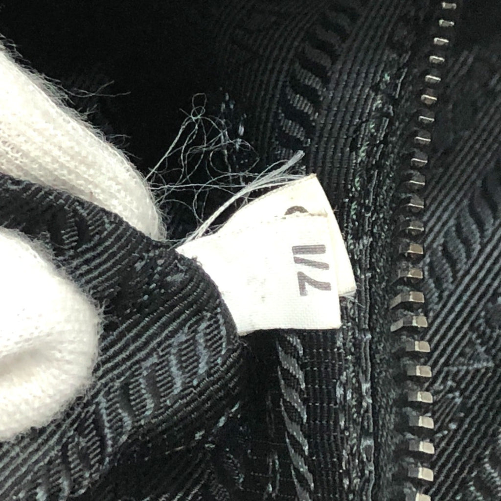 Prada Black Leather Shoulder Bag (Pre-Owned)