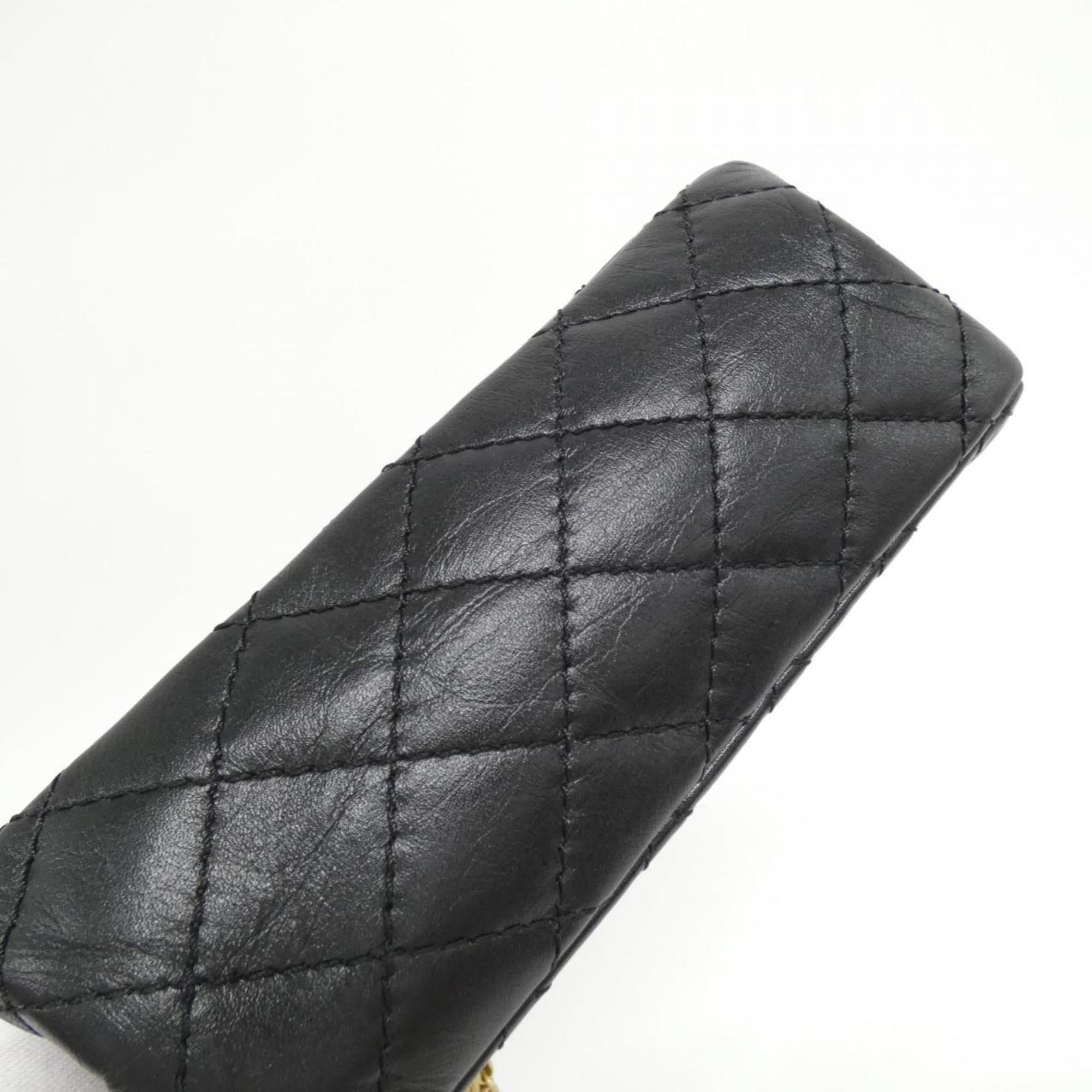 Chanel Black Leather Shoulder Bag (Pre-Owned)