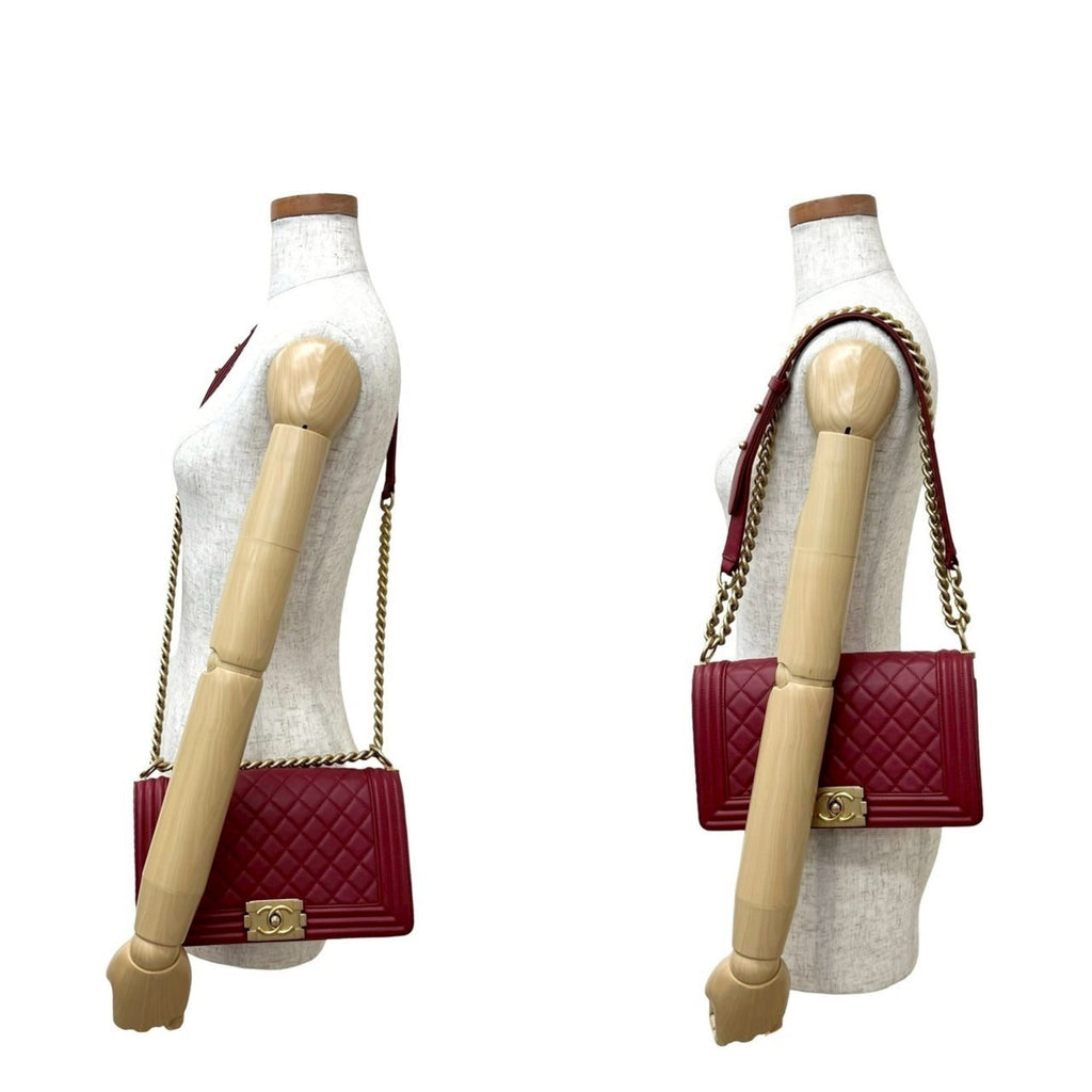 Chanel Red Color Leather Shoulder Bag (Pre-Owned)