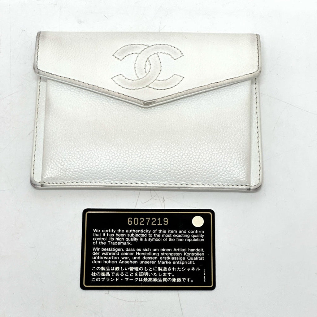 Chanel White Grained Calfskin Wallet (Bi-Fold) (Pre-Owned)