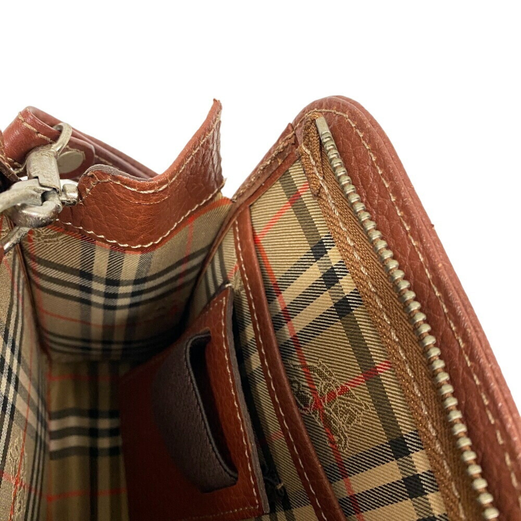 Burberry Brown Leather Clutch Bag (Pre-Owned)