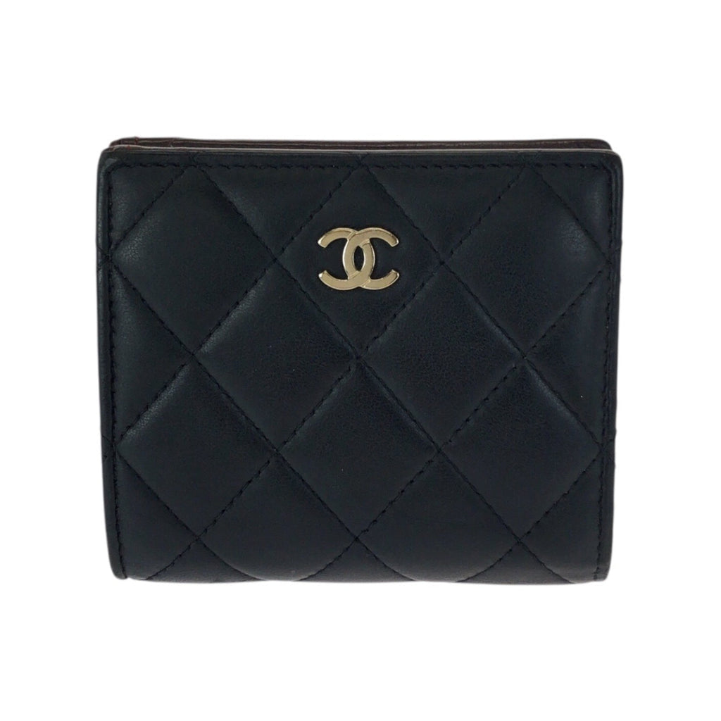 Chanel Matelasse Black Leather Wallet (Bi-Fold) (Pre-Owned)