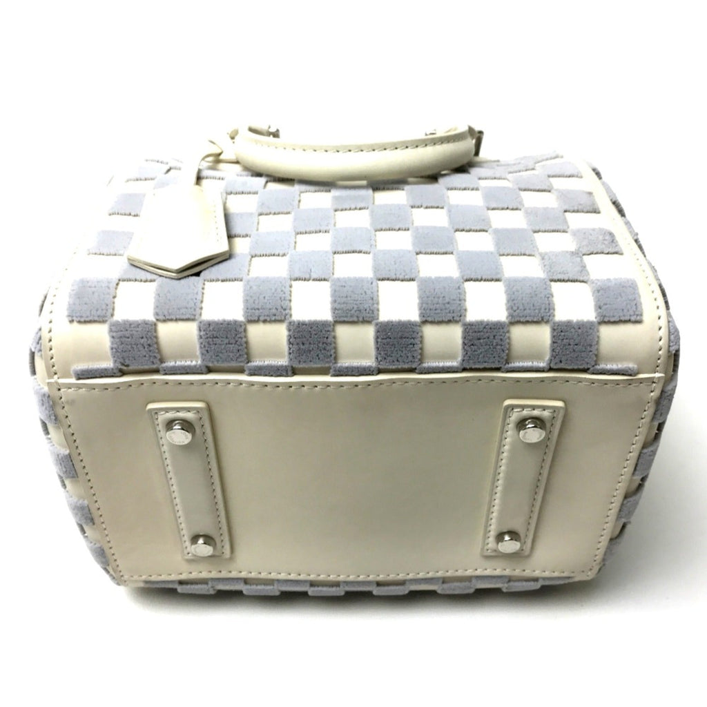 Louis Vuitton White Other Handbag (Pre-Owned)