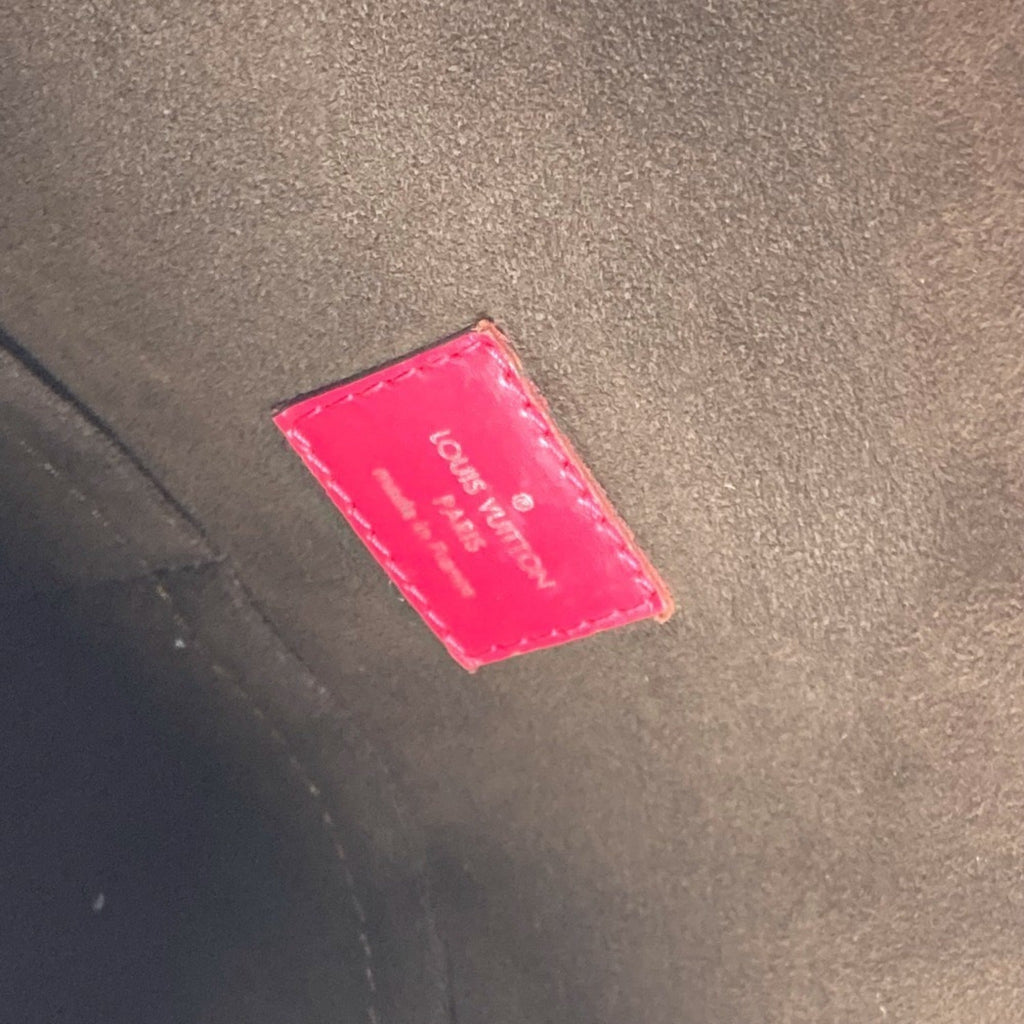 Louis Vuitton Epi Hot Pink Epi Leather Handbag Shoulder Bag (Pre-Owned)