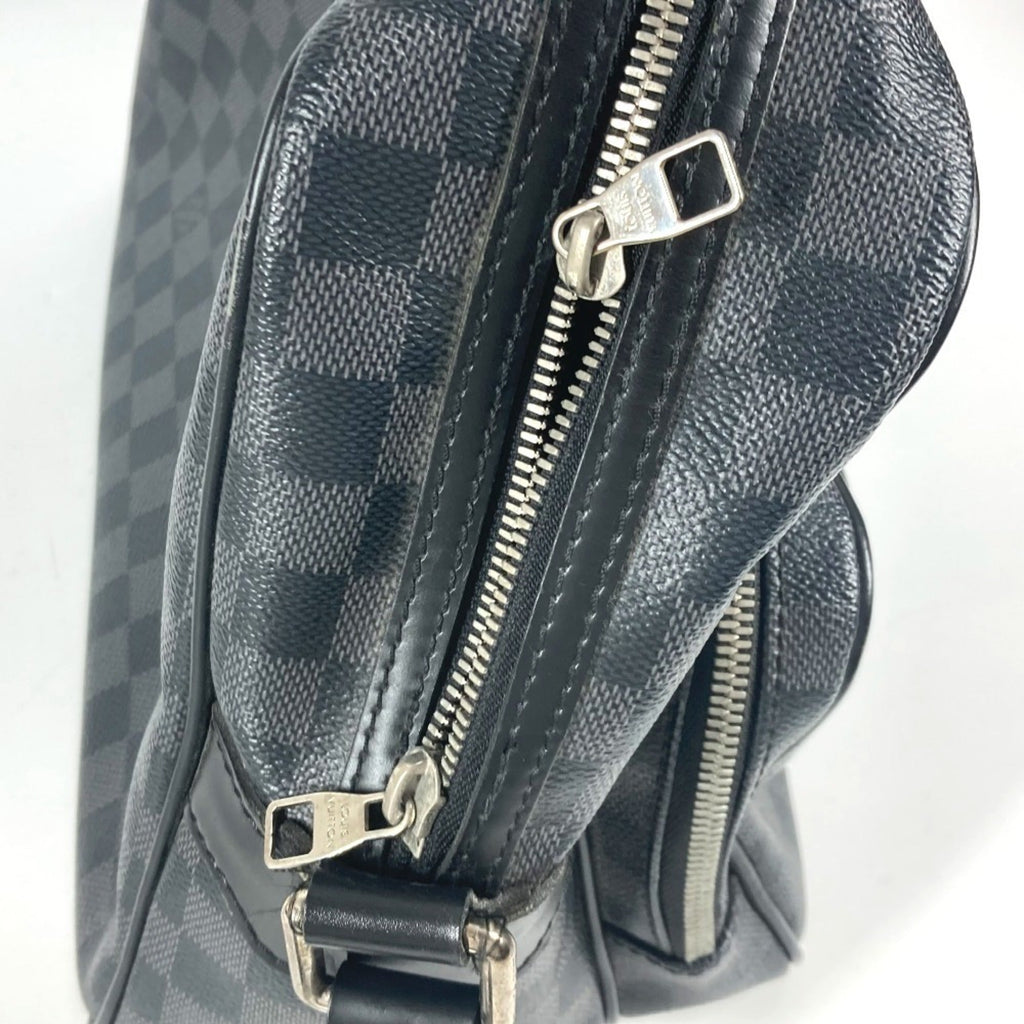 Louis Vuitton Damier Graphite Black Damier Graphite Shoulder Bag (Pre-Owned)