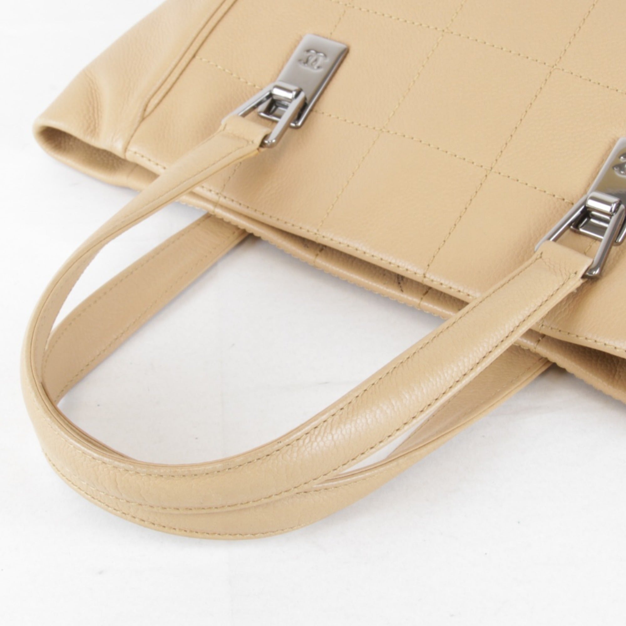 Chanel Beige Leather Tote Bag (Pre-Owned)