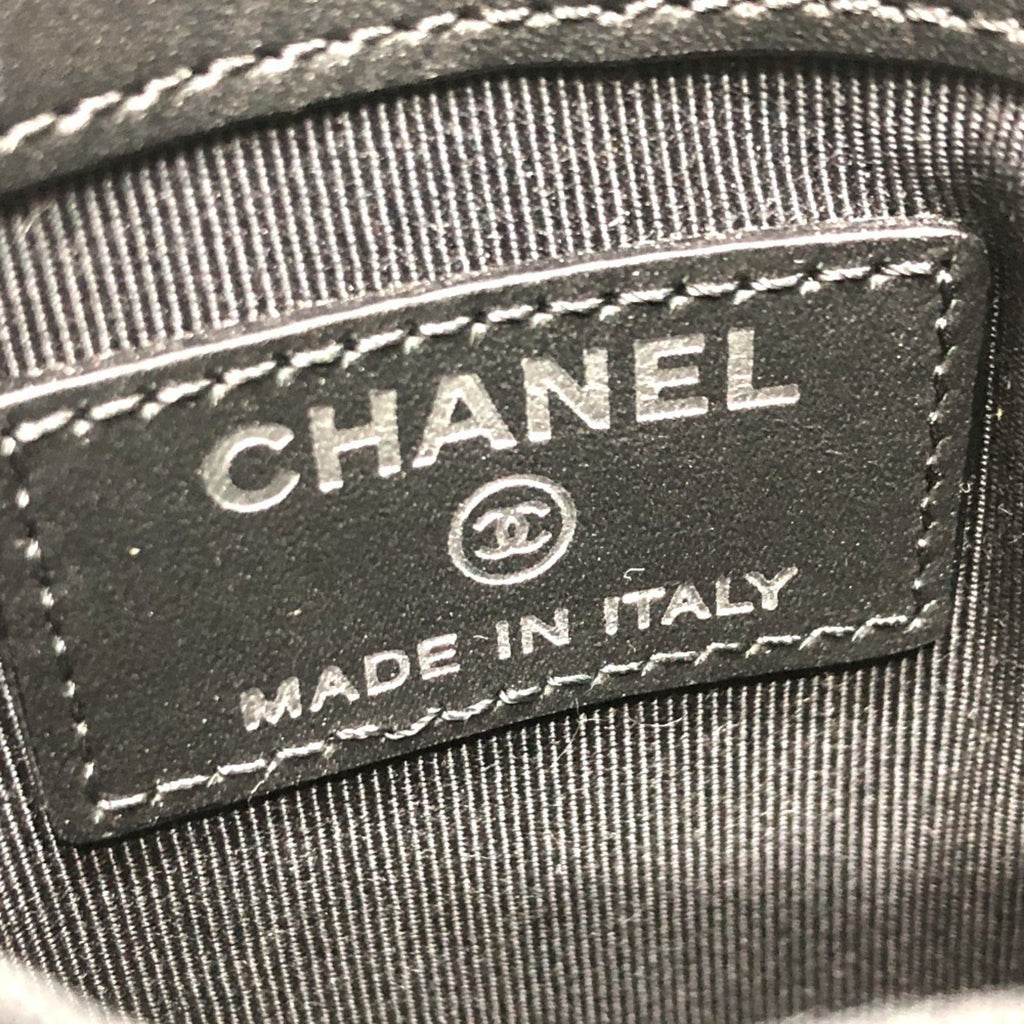 Chanel Black Pouch Shoulder Bag (Pre-Owned)