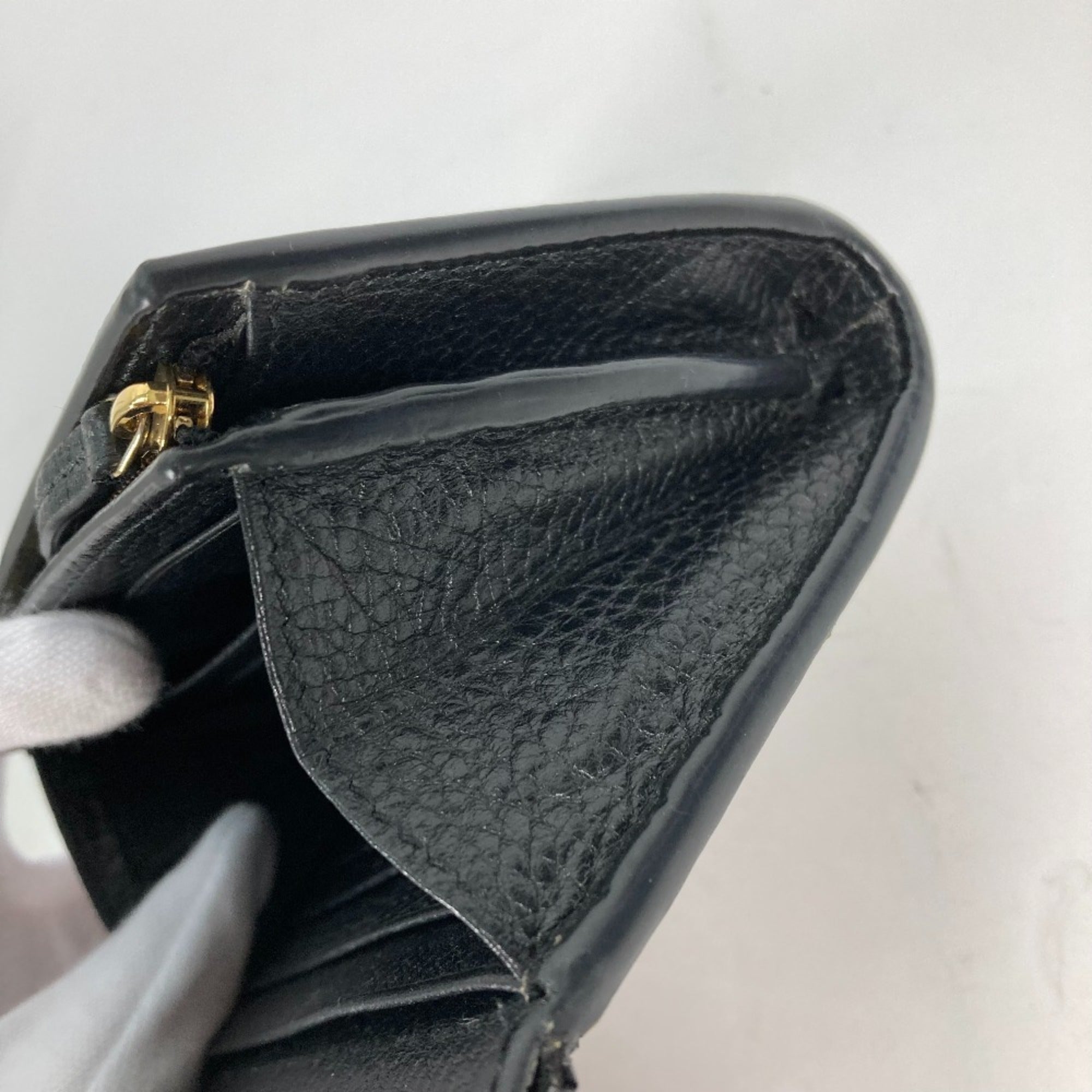 Gucci Beige Leather Wallet (Bi-Fold) (Pre-Owned)