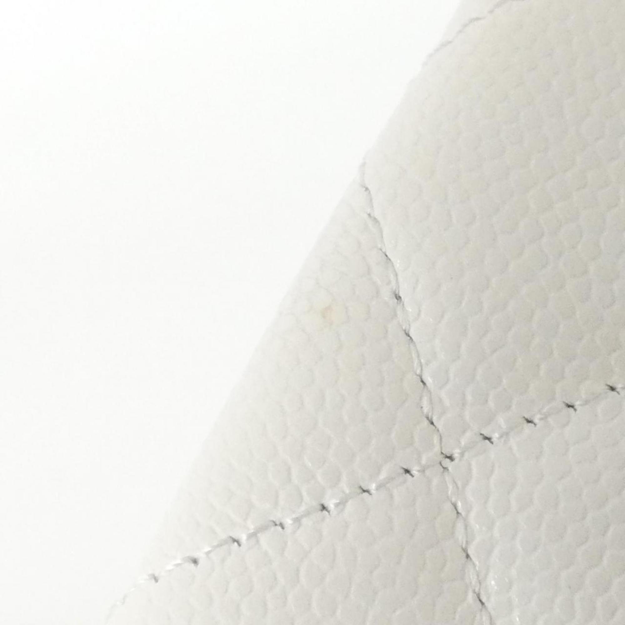 Chanel White Grained Calfskin Pouch (Pre-Owned)