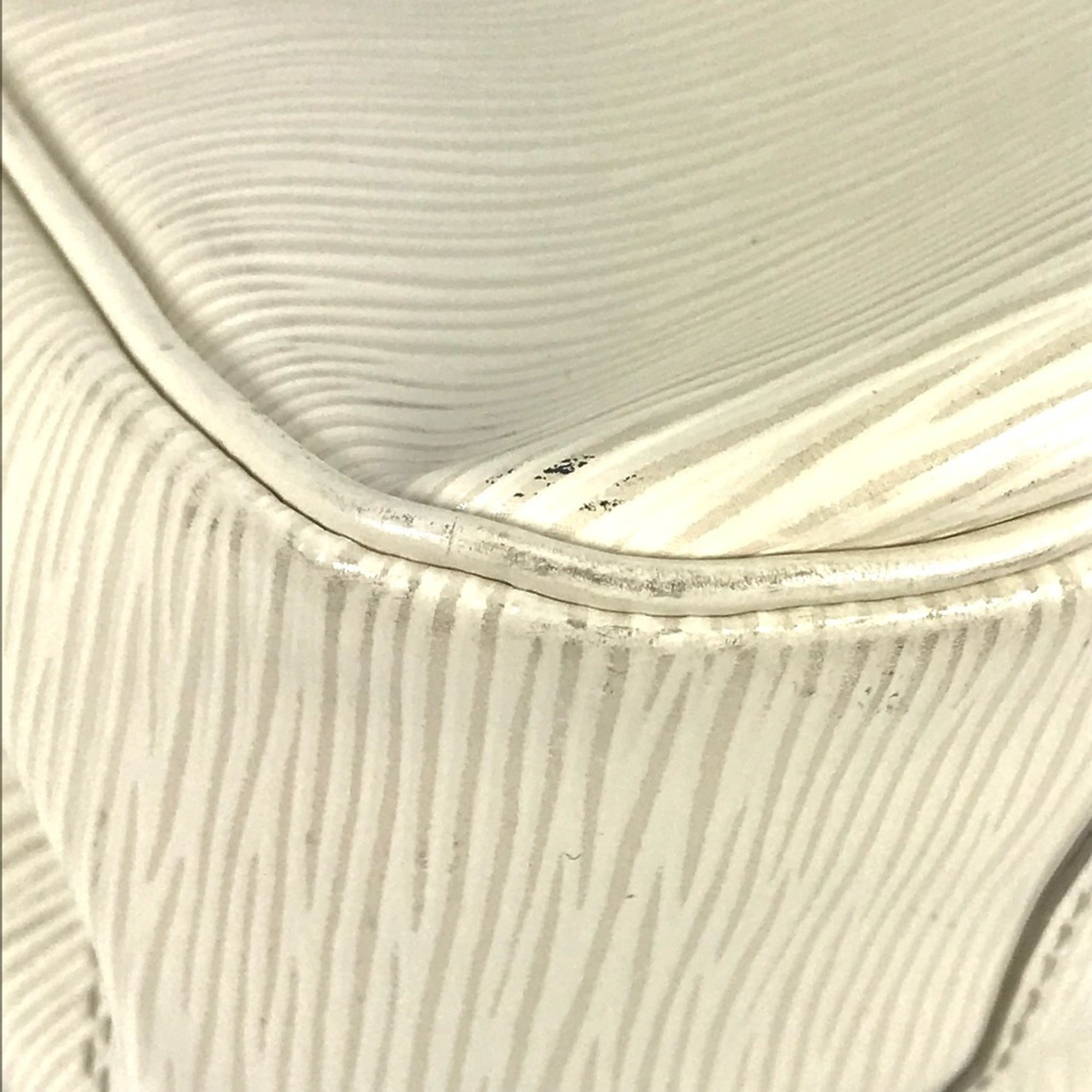Louis Vuitton Epi White Epi Leather Handbag Tote Bag (Pre-Owned)