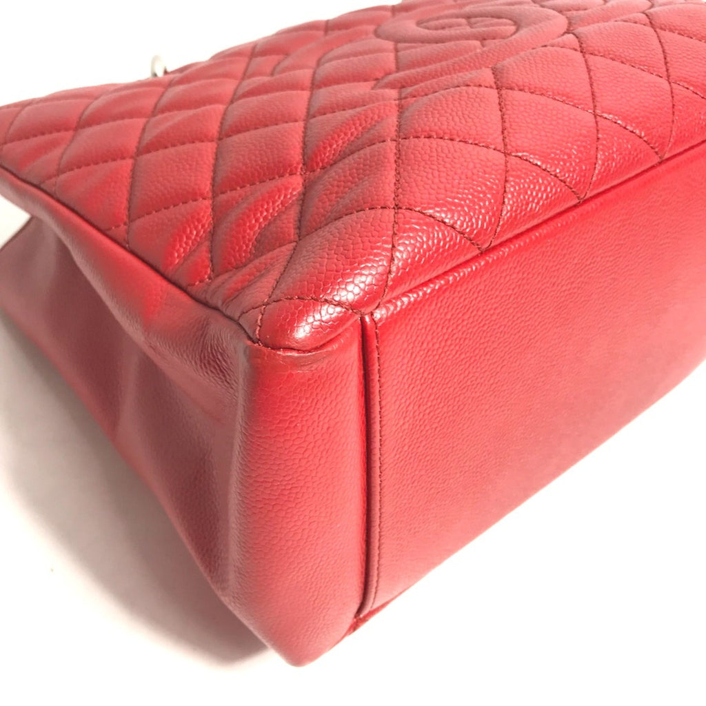 Chanel Red Leather Tote Bag (Pre-Owned)
