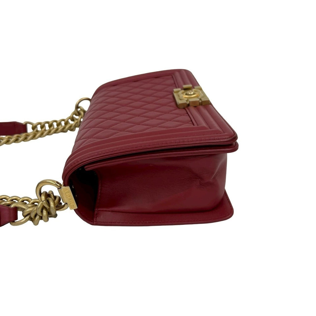Chanel Red Color Leather Shoulder Bag (Pre-Owned)