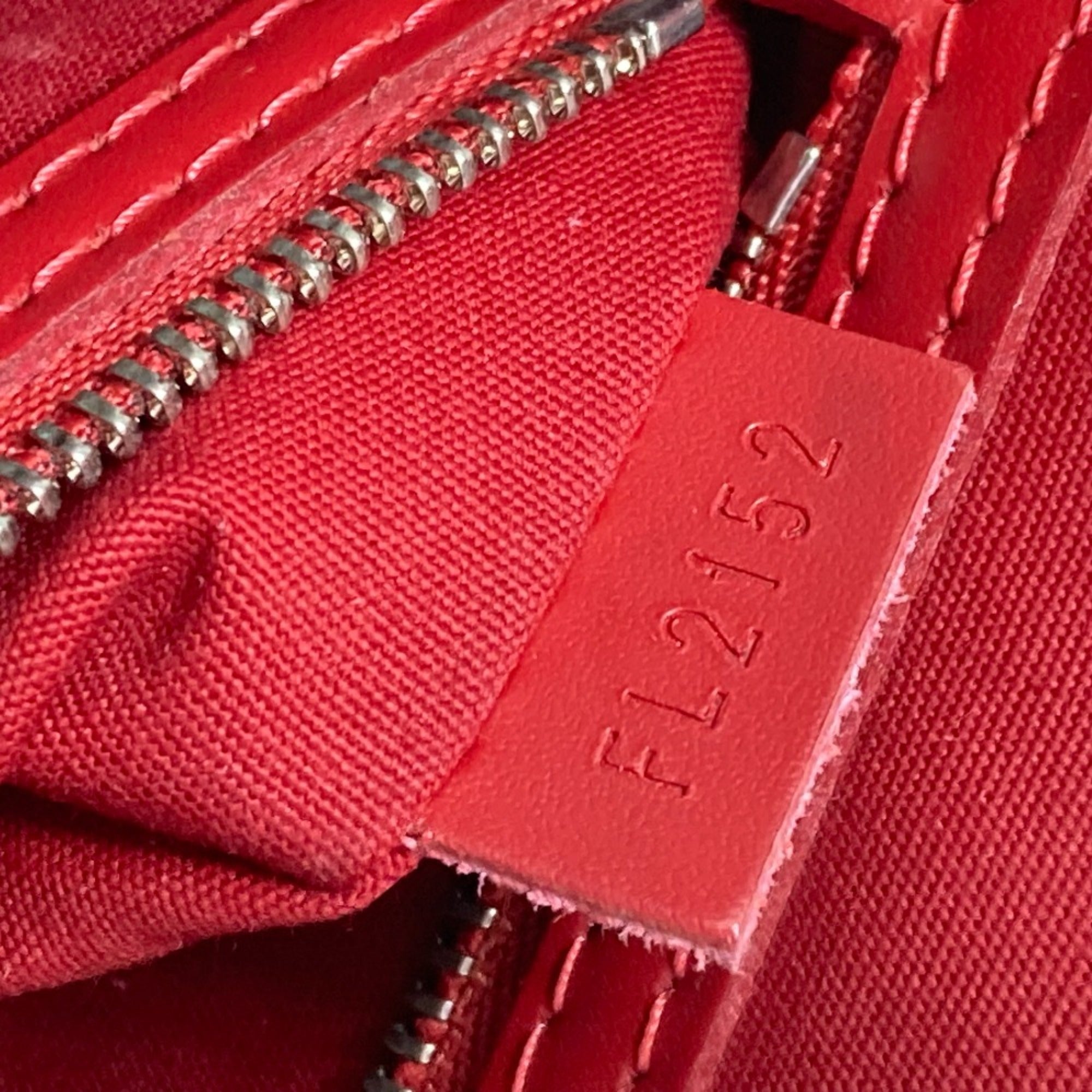 Louis Vuitton Red Leather Handbag (Pre-Owned)