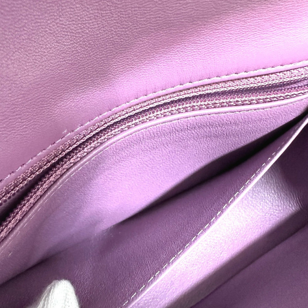 Chanel Purple Leather Shoulder Bag (Pre-Owned)