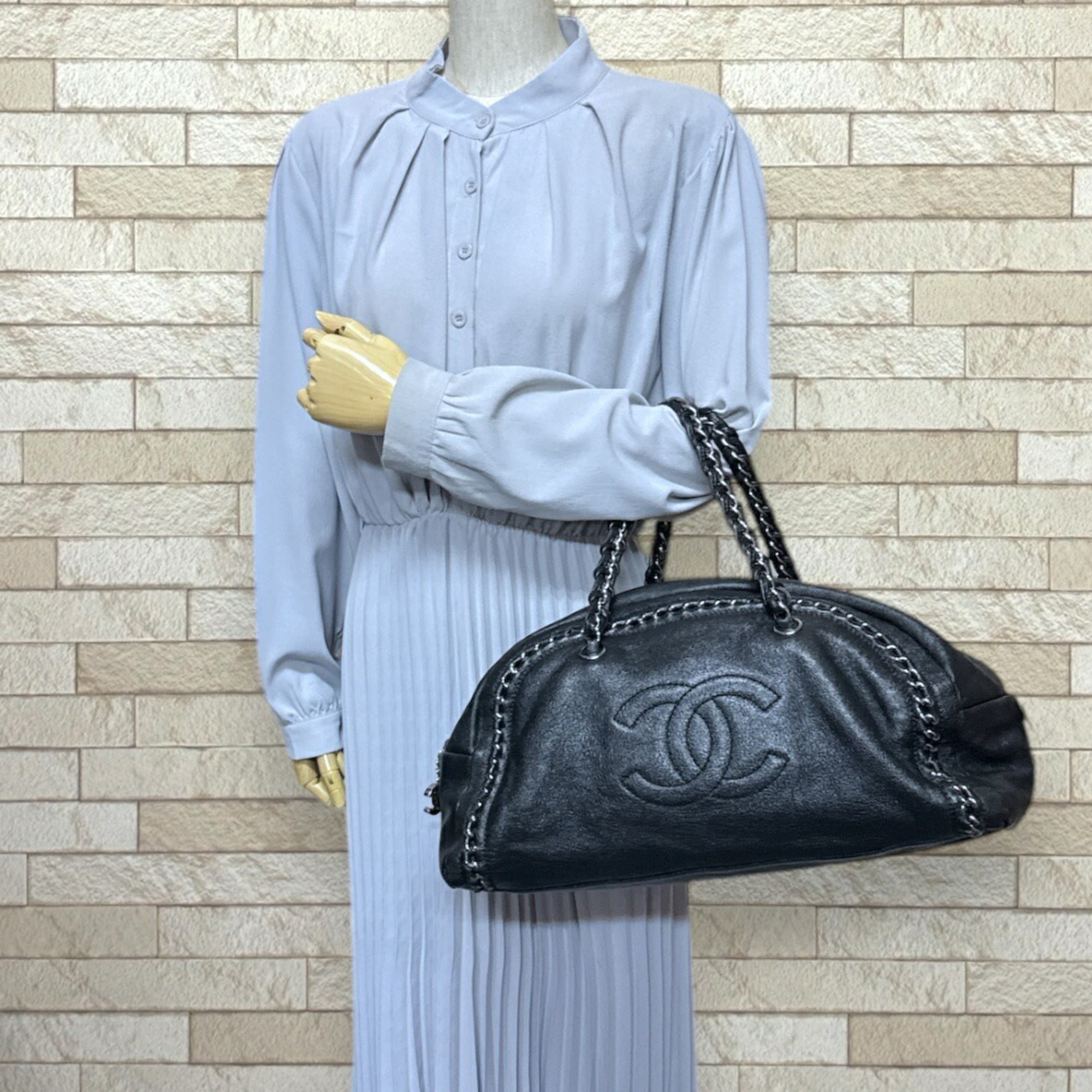 Chanel Black Leather Boston Bag (Pre-Owned)