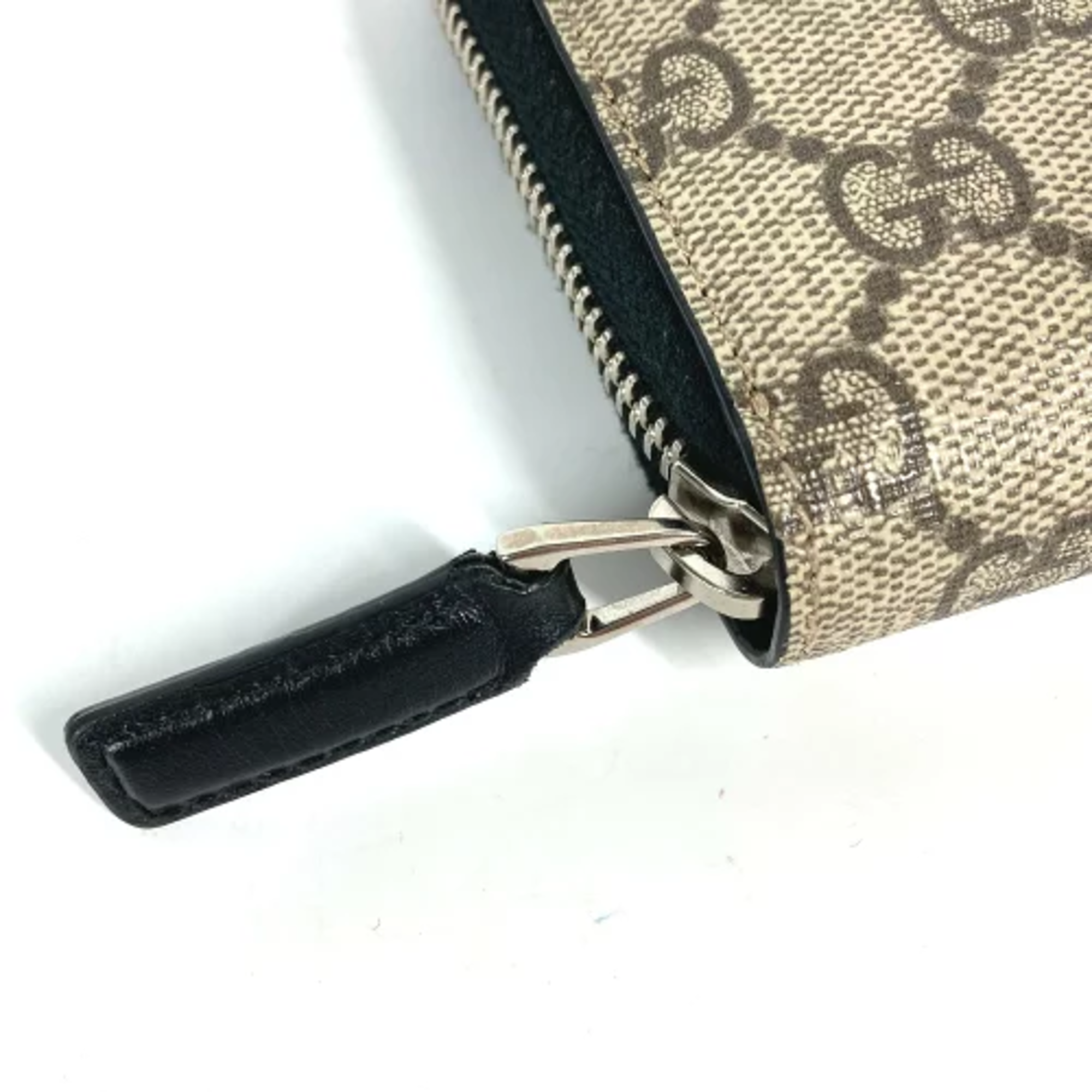Gucci Beige Other Long Wallet (Bi-Fold) (Pre-Owned)