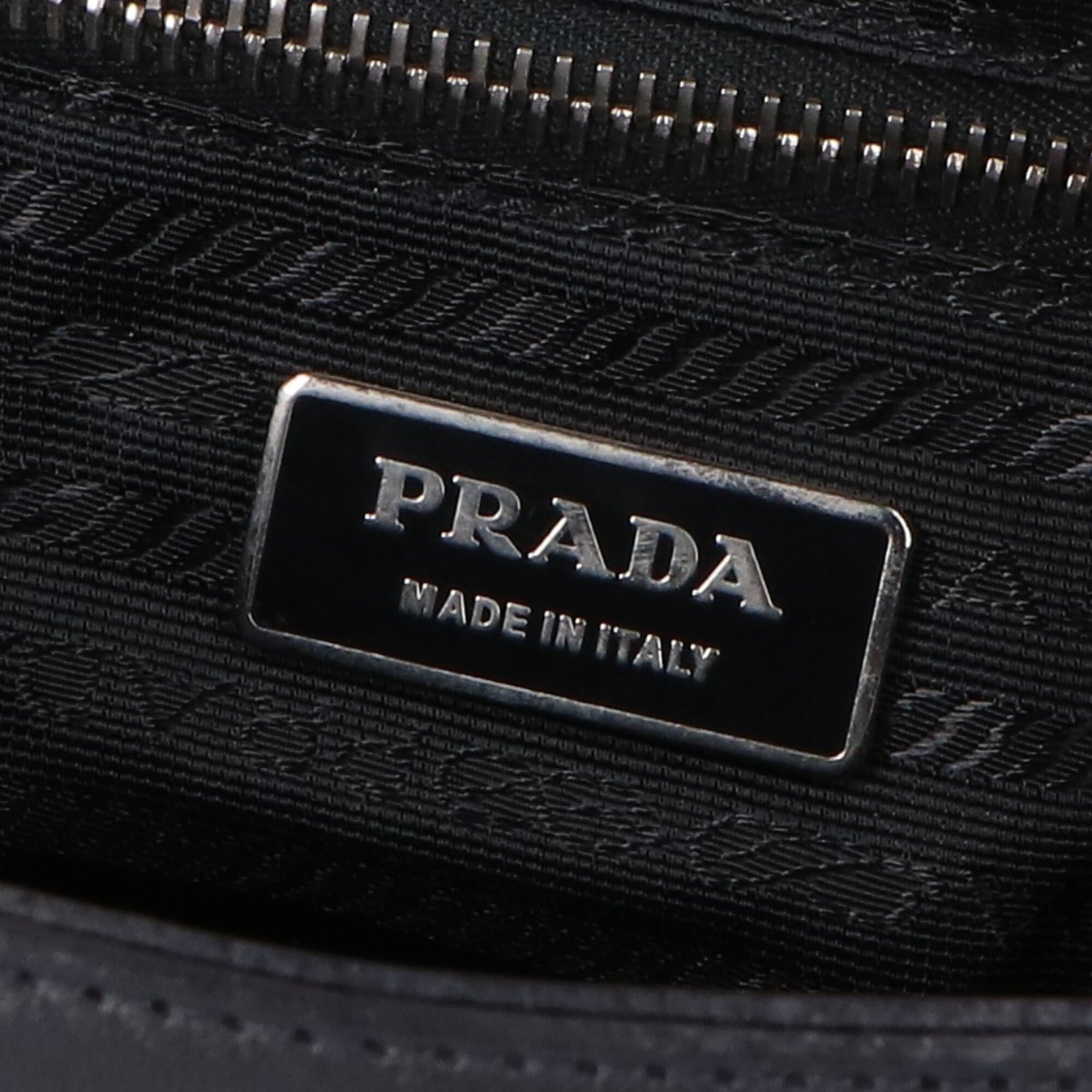 Prada Black Leather Shoulder Bag (Pre-Owned)