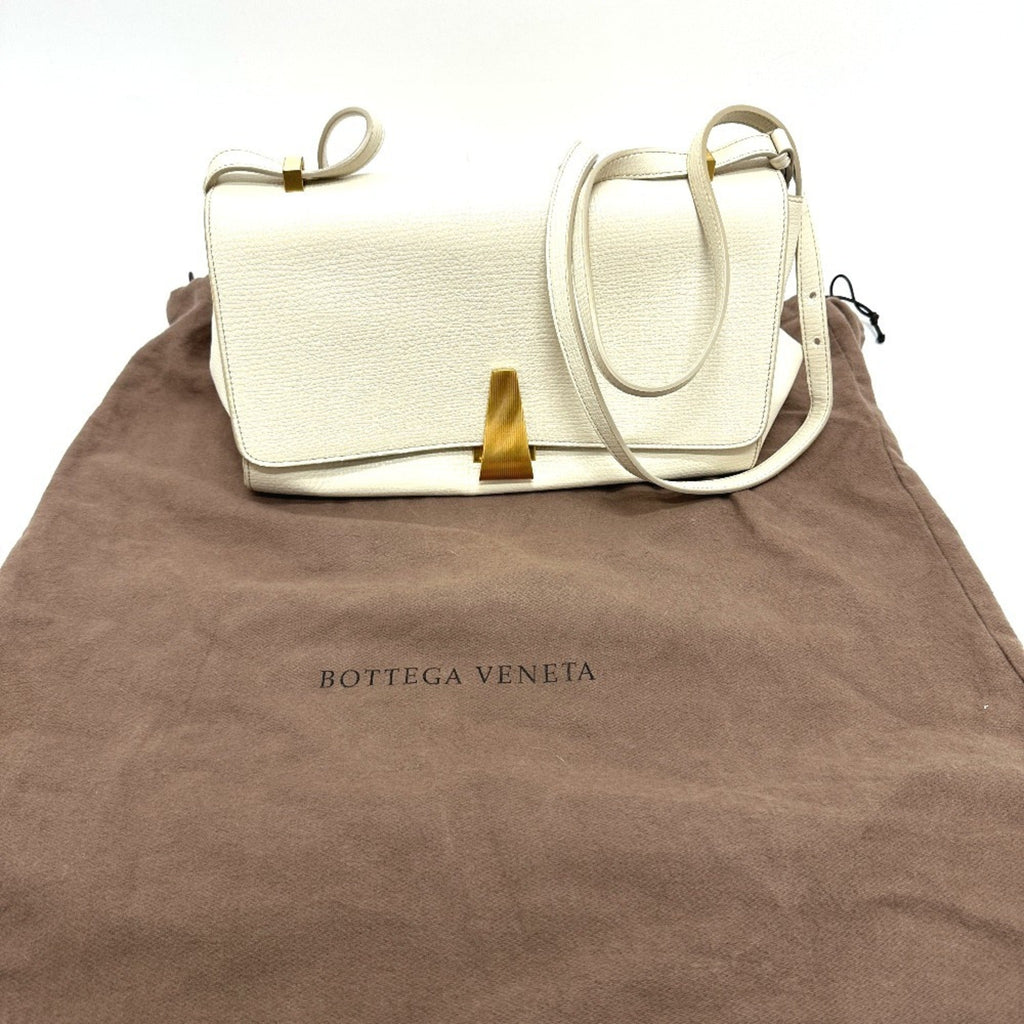 Bottega Veneta Ivory White Leather Shoulder Bag (Pre-Owned)