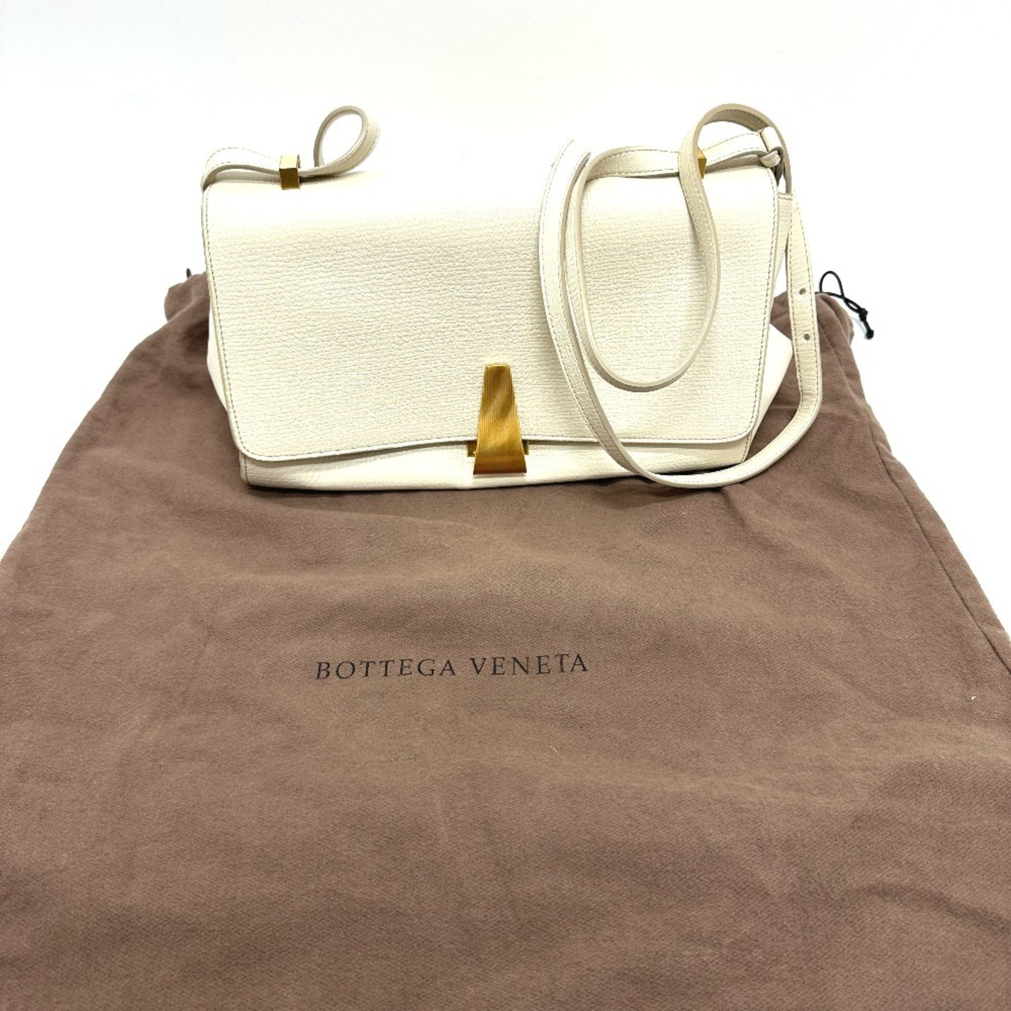 Bottega Veneta Ivory White Leather Shoulder Bag (Pre-Owned)
