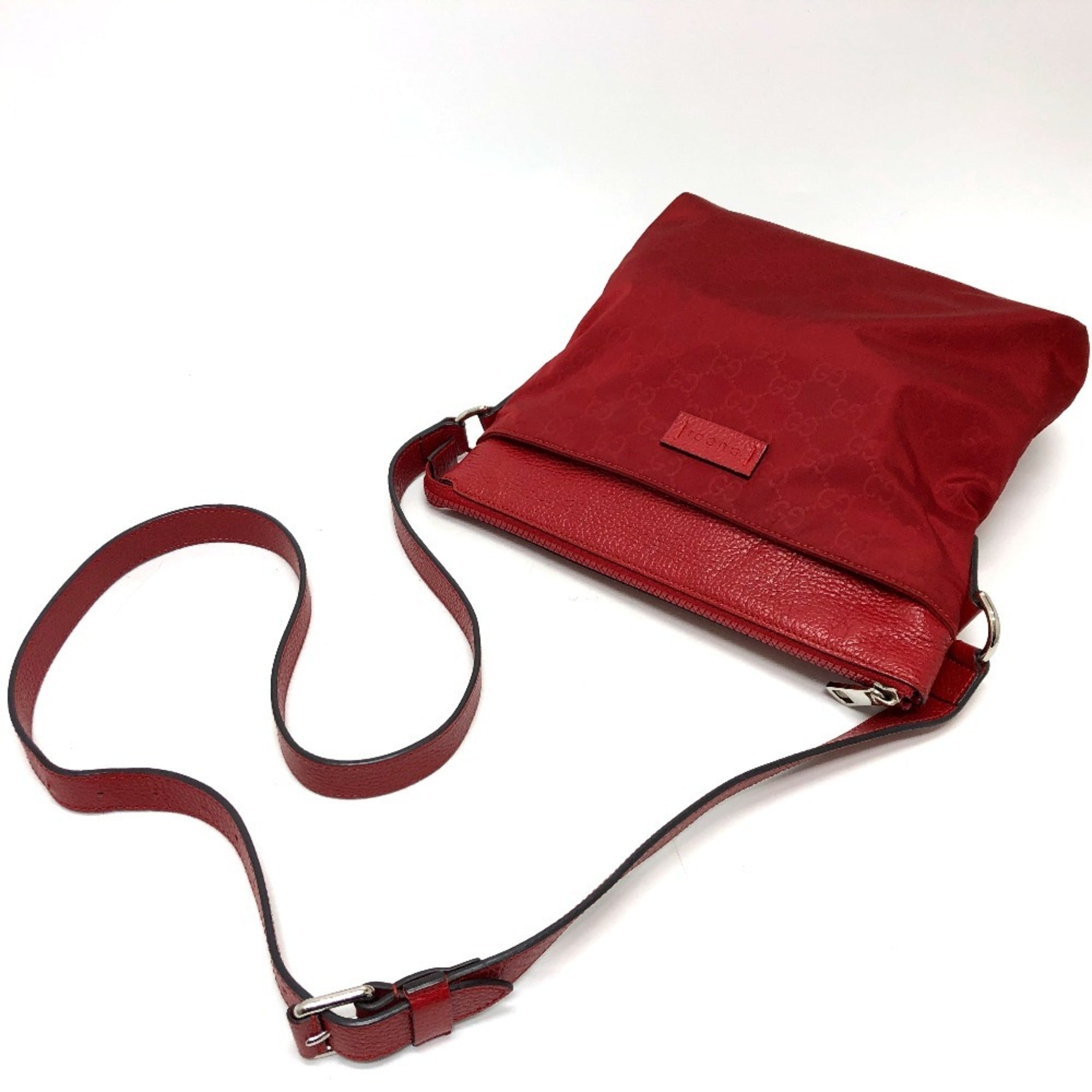 Gucci Red Color Nylon Leather Shoulder Bag (Pre-Owned)