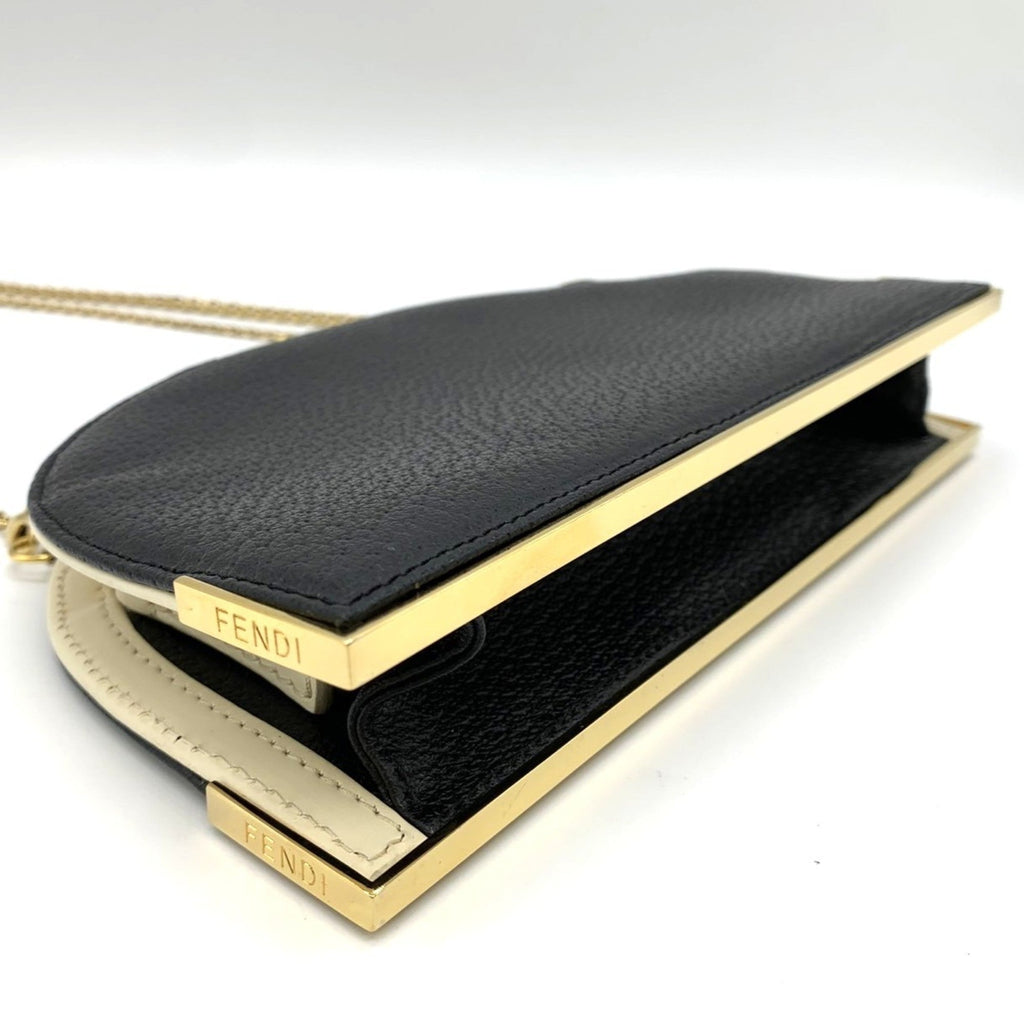 Fendi Black Leather Shoulder Bag (Pre-Owned)