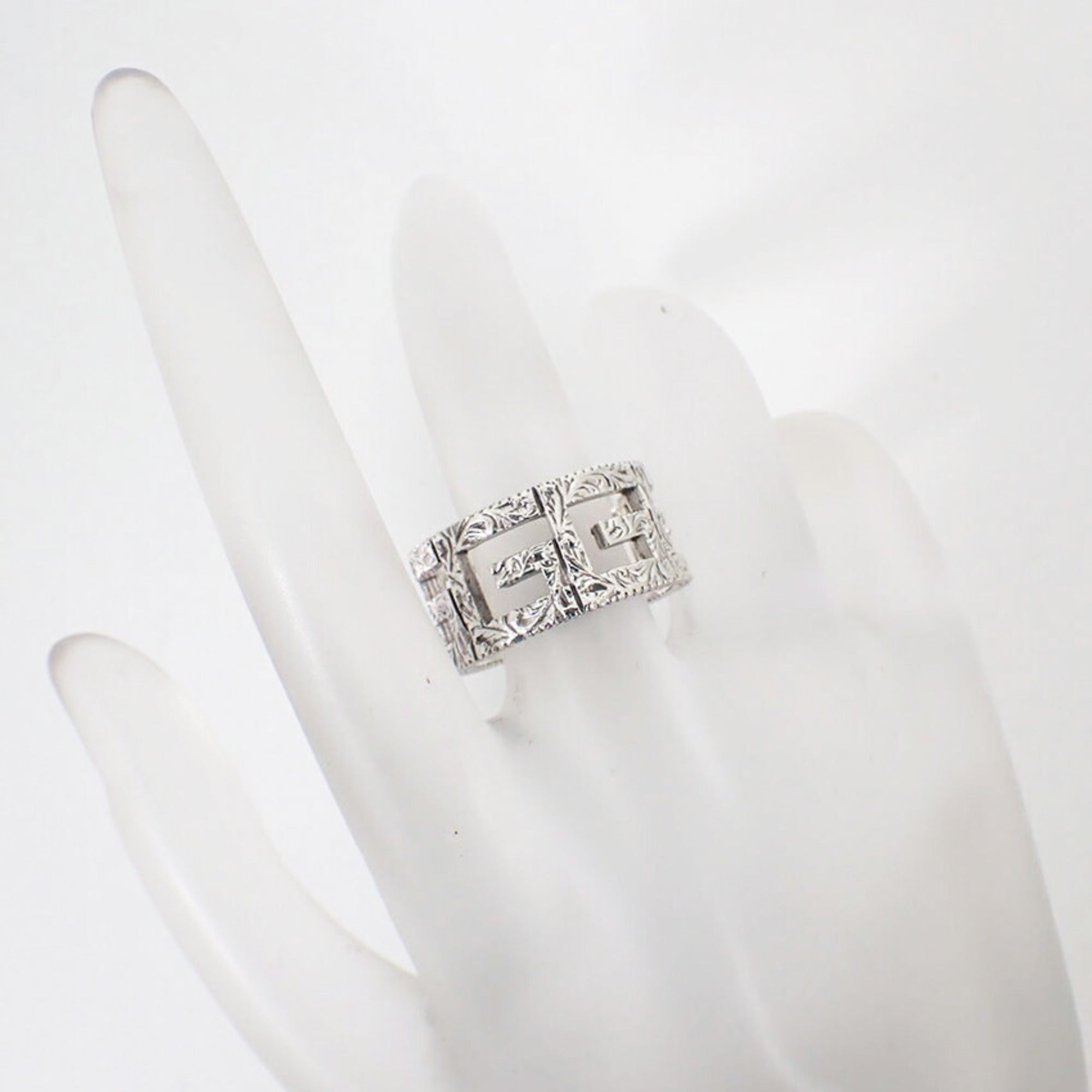 Gucci Silver Sterling Silver 925 Band Ring (Pre-Owned)