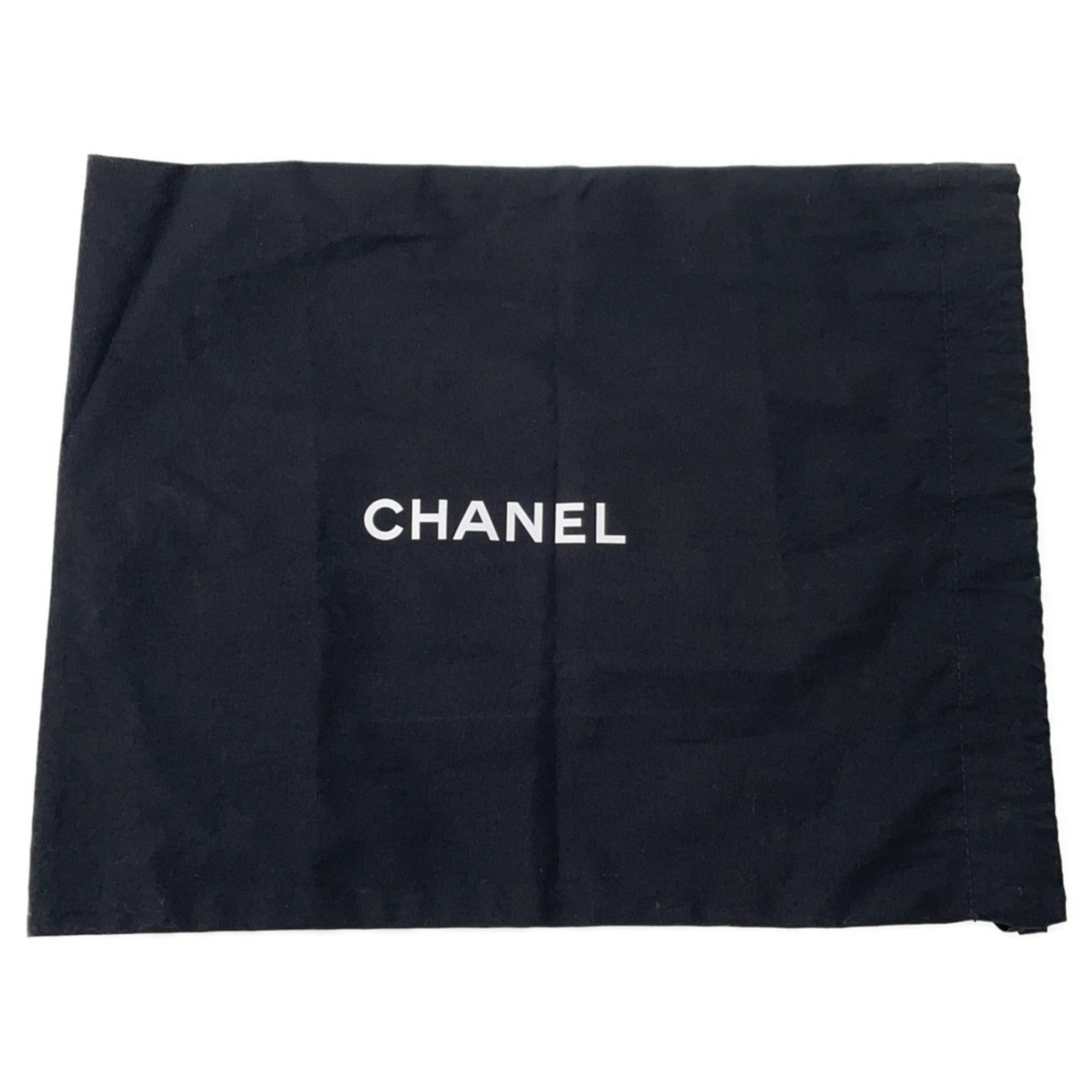 Chanel Matelasse Ivory White Leather Sling Bag (Pre-Owned)