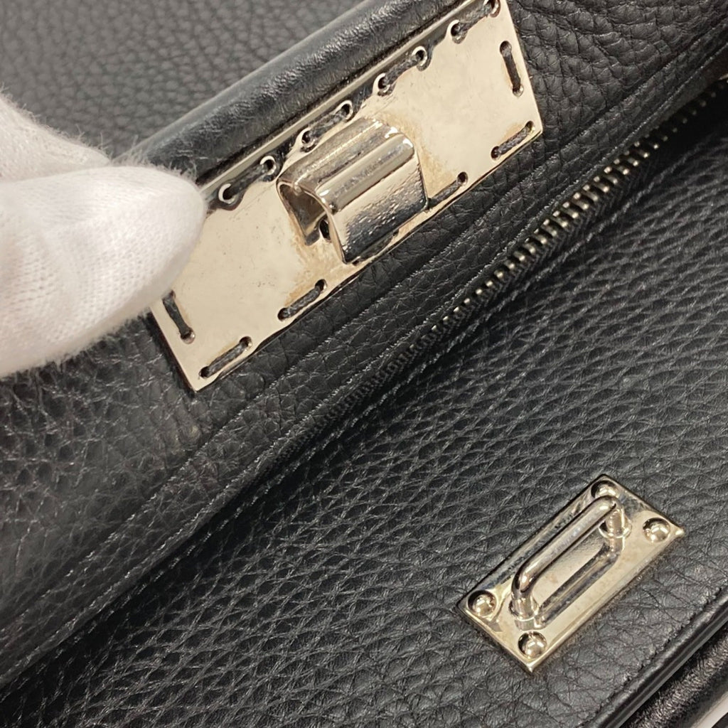 Fendi Black Leather Handbag (Pre-Owned)