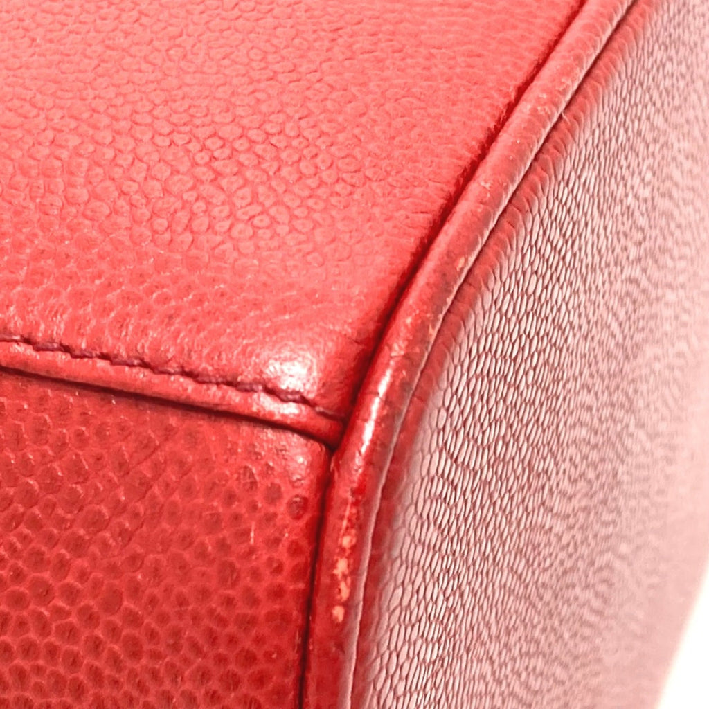 Chanel Red Leather Shoulder Bag (Pre-Owned)