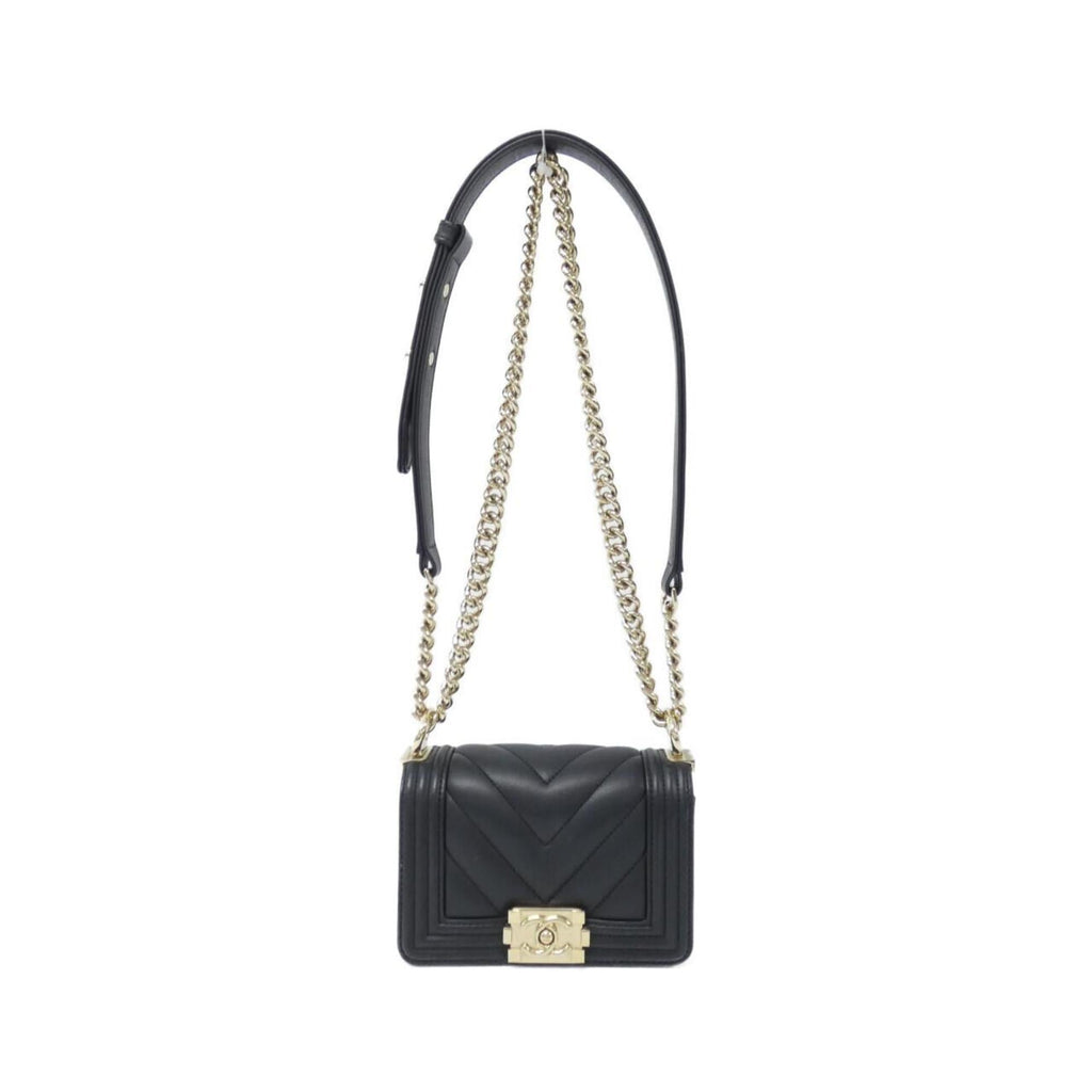 Chanel Boy Chanel Black Leather Shoulder Bag (Pre-Owned)