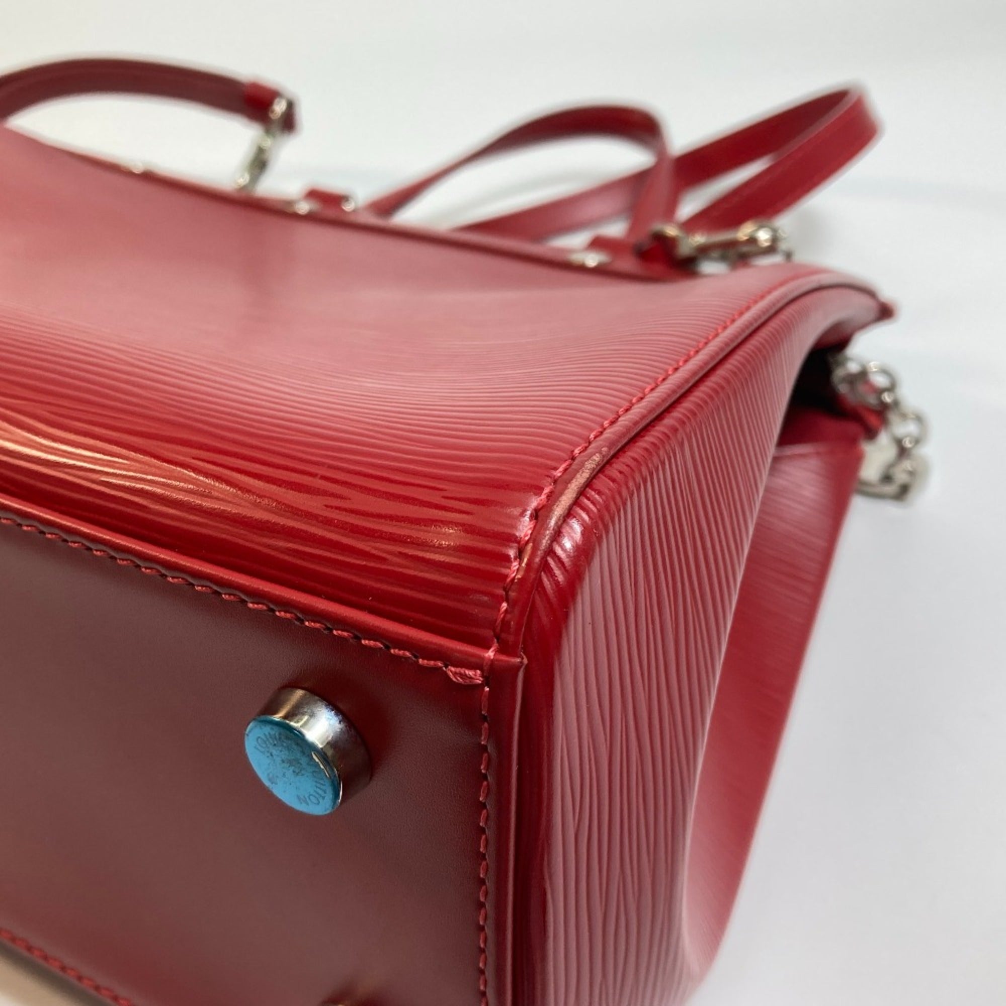 Louis Vuitton Red Leather Handbag (Pre-Owned)