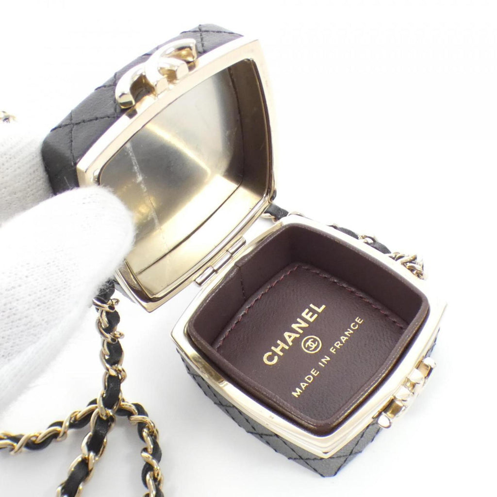 Chanel Black Leather Clutch Bag (Pre-Owned)