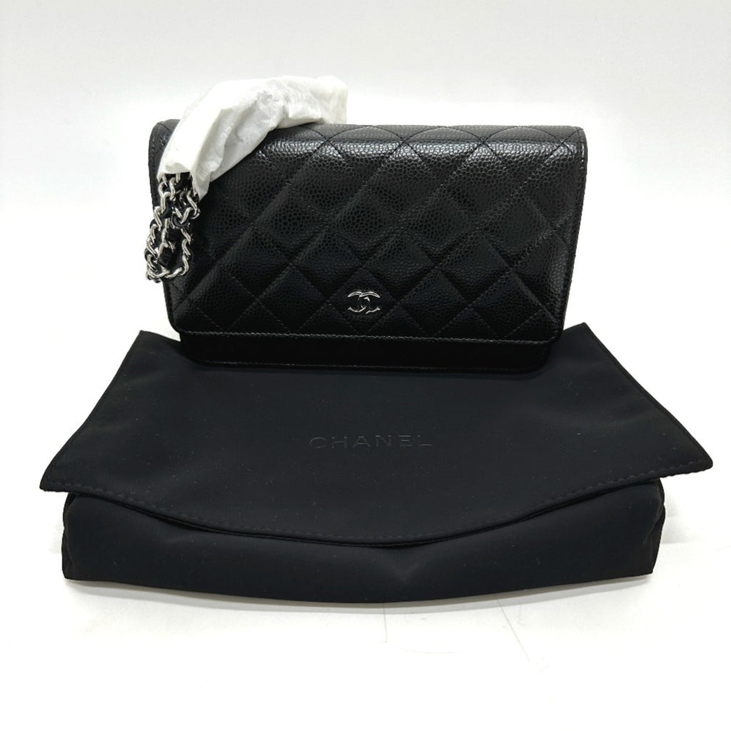 Chanel Black Caviar Leather Shoulder Bag (Pre-Owned)