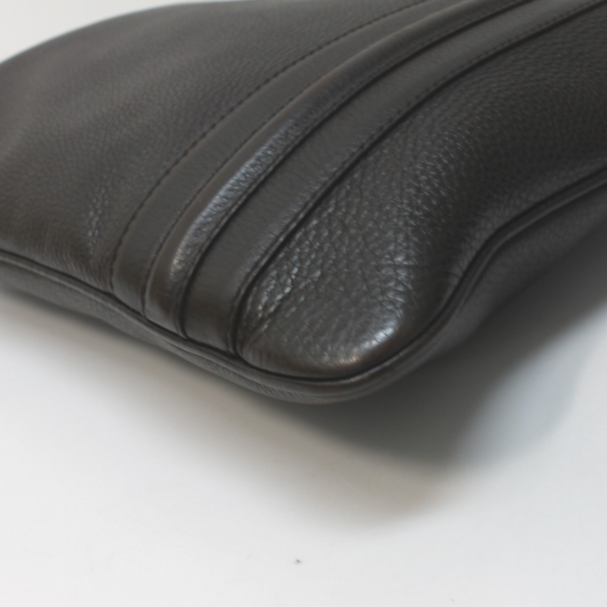 Gucci Dark Brown Leather Shoulder Bag (Pre-Owned)