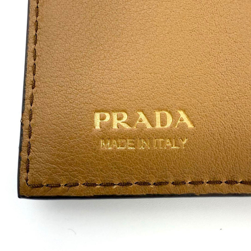 Prada Leather Wallet (Bi-Fold) (Pre-Owned)